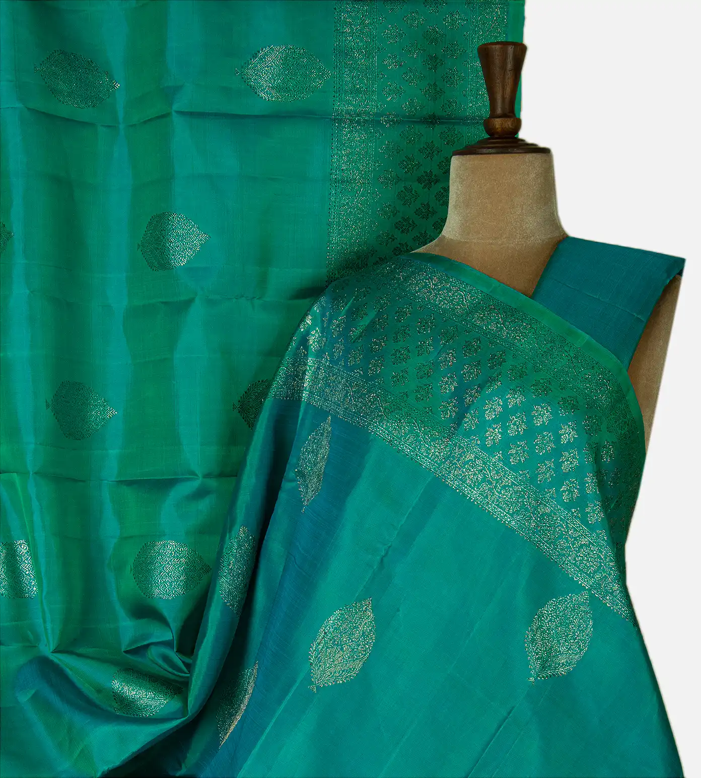peacock-blue-kanchipuram-silk-saree-d12141358-a