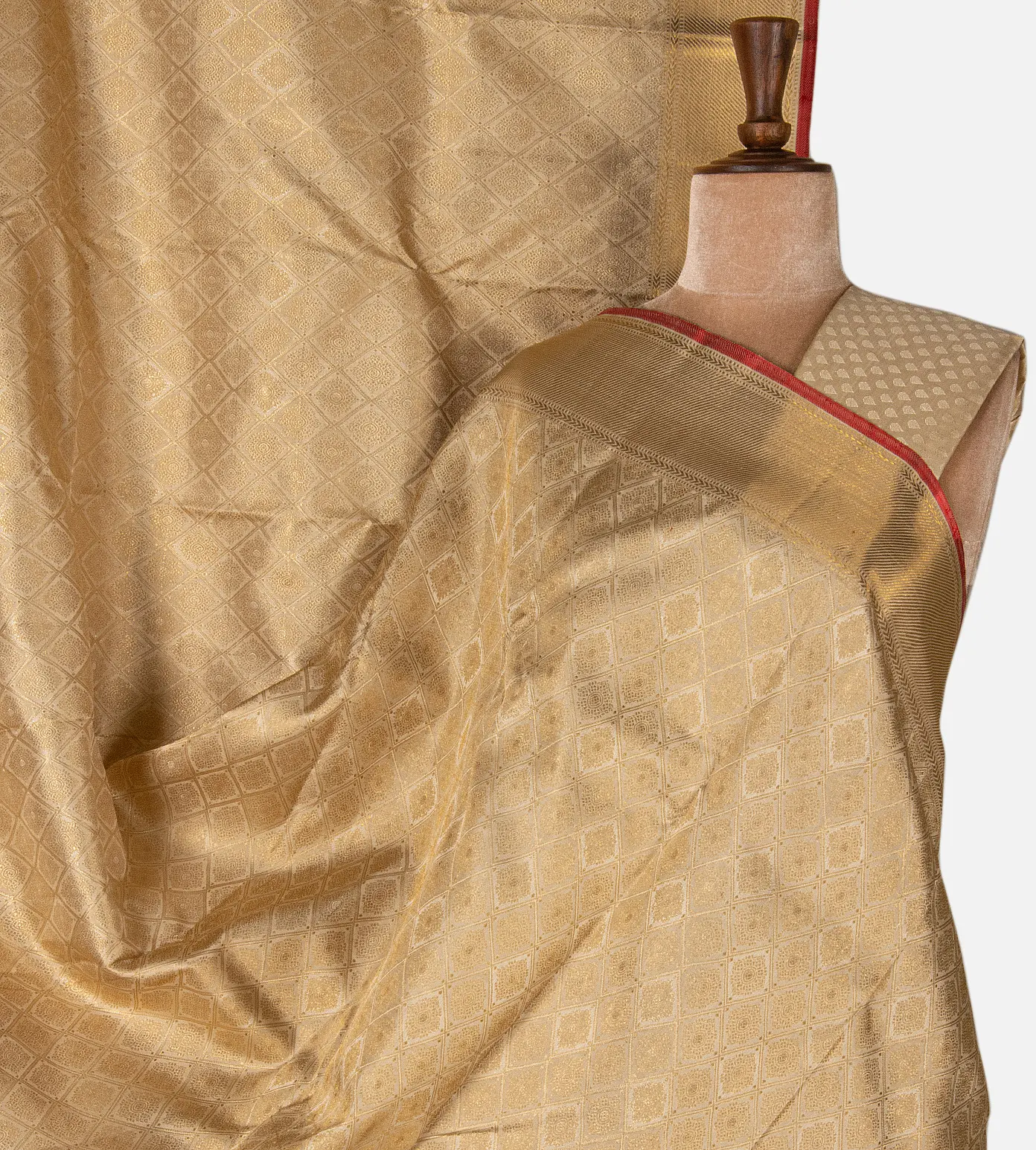 beige-kanchipuram-silk-saree-d12141567-a