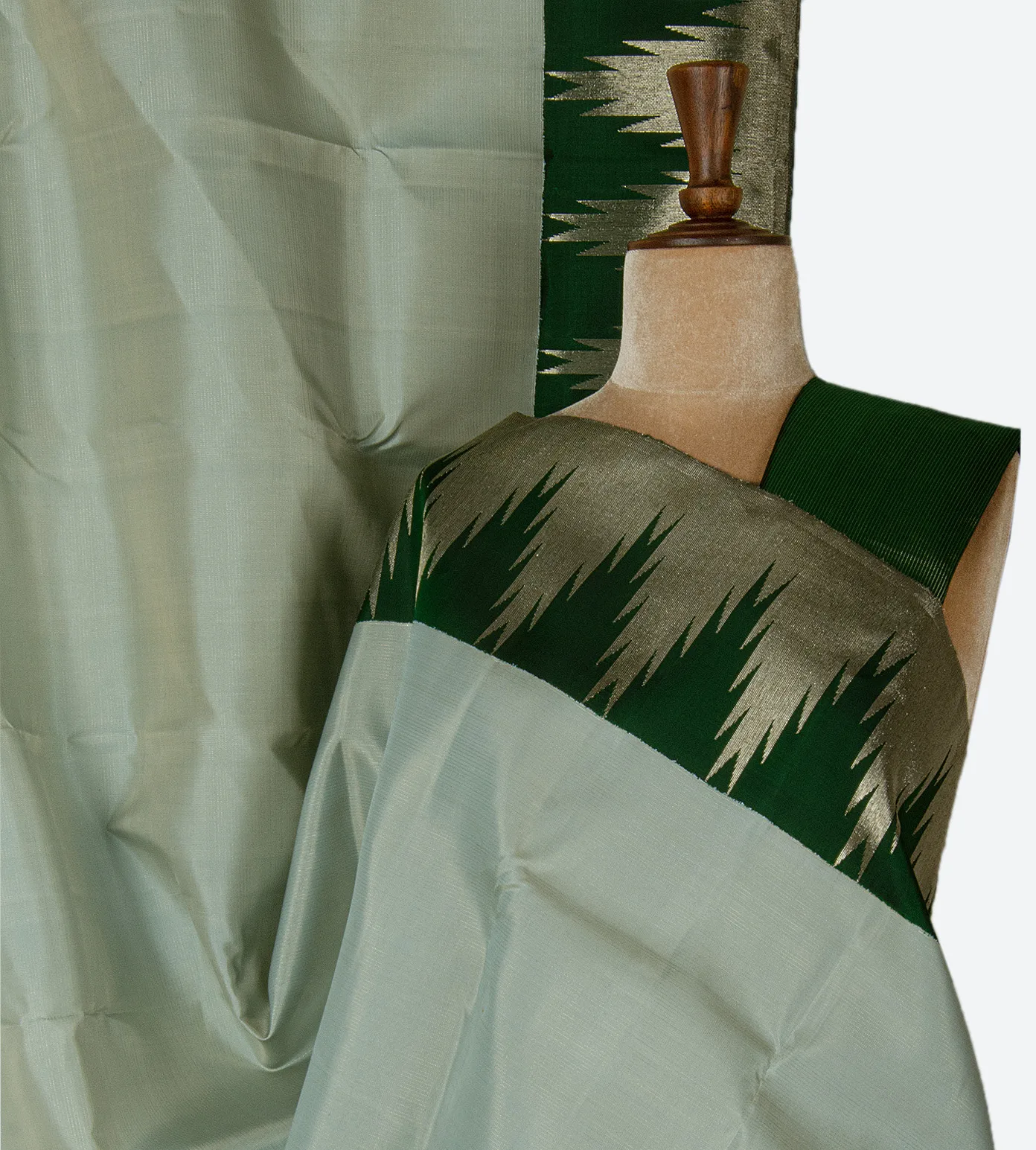 pistachio-green-kanchipuram-silk-saree-e01144758-a