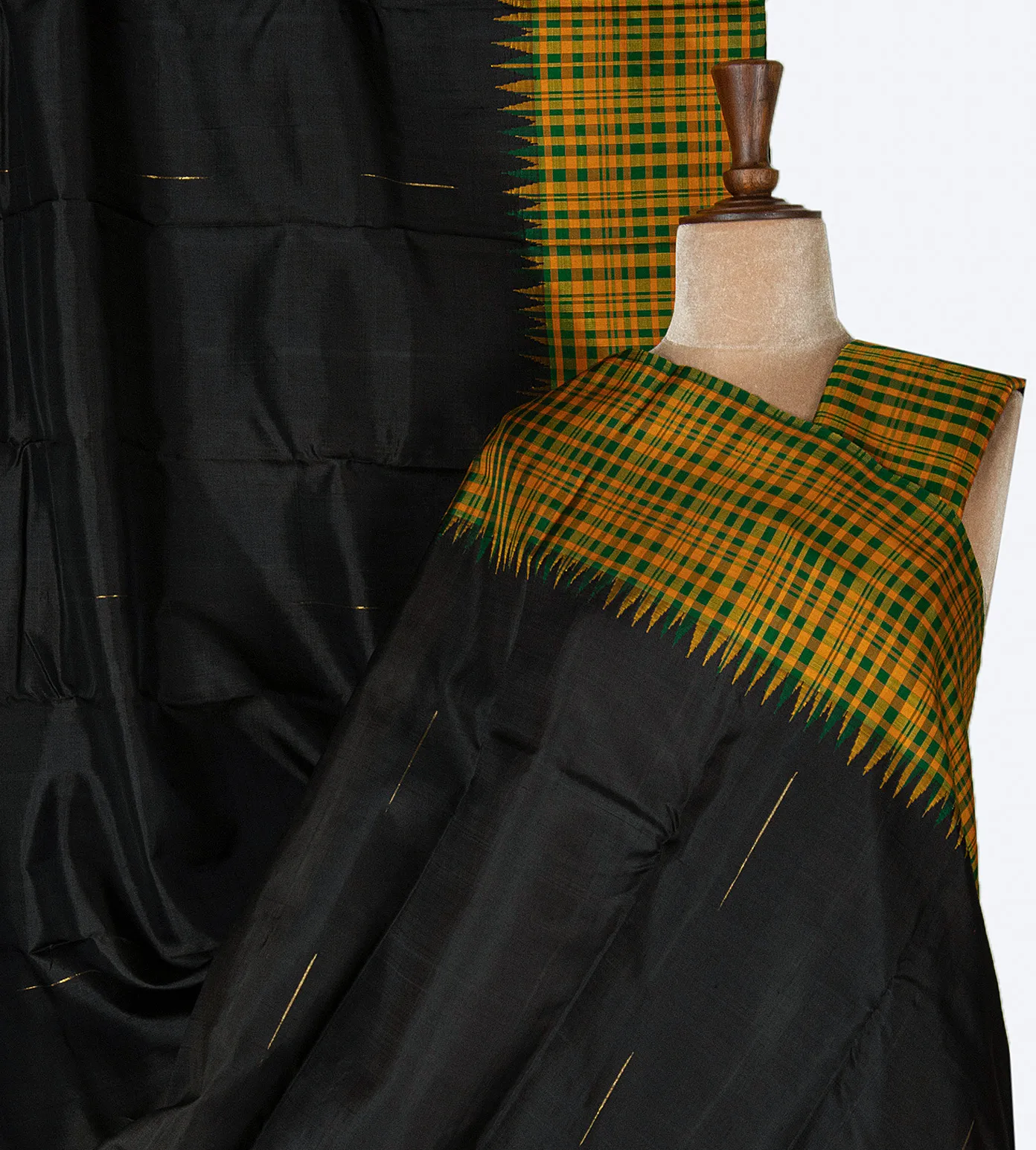 black-kanchipuram-silk-saree-d11135865-a