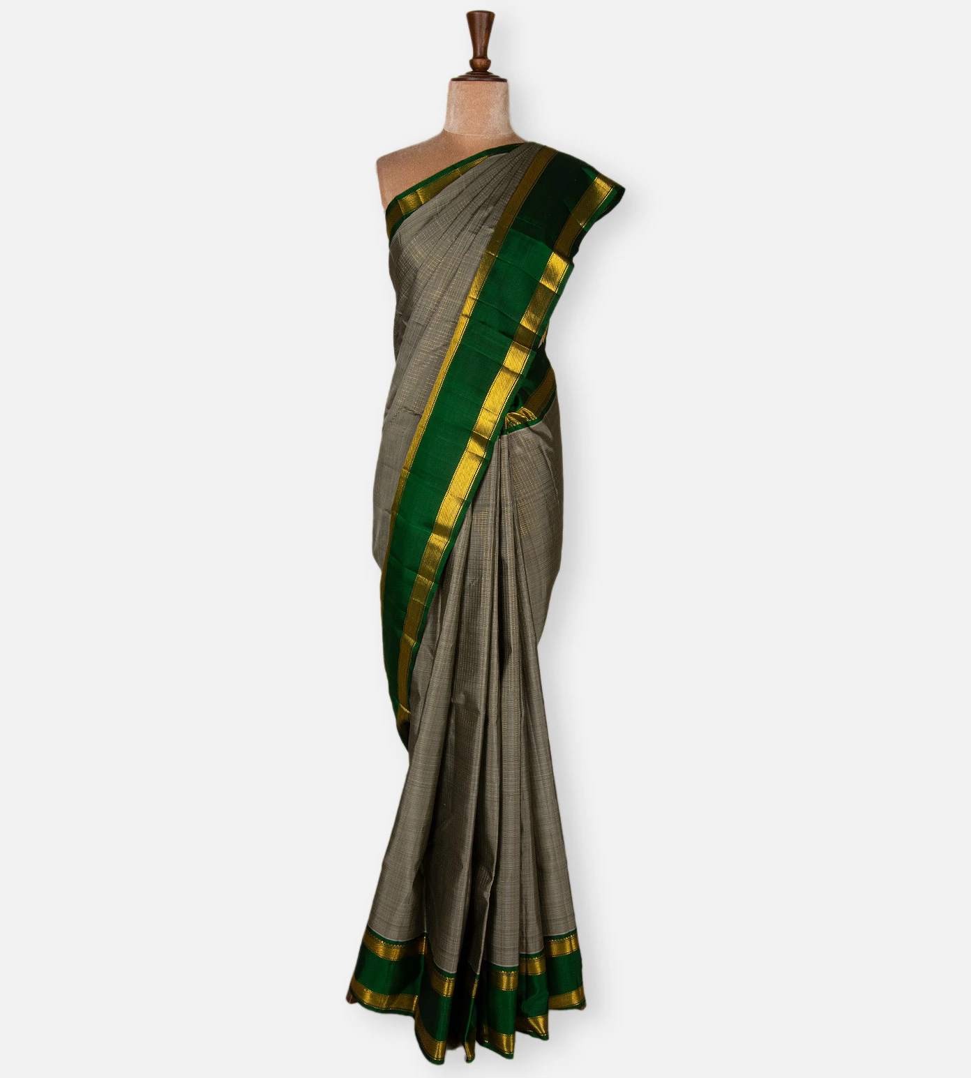 grey-kanchipuram-silk-saree-e01144597-b
