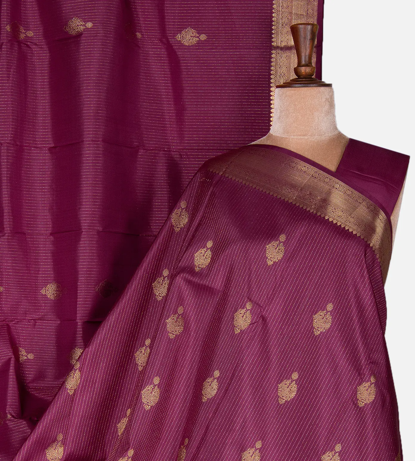 dark-pink-kanchipuram-silk-saree-d10134213-a