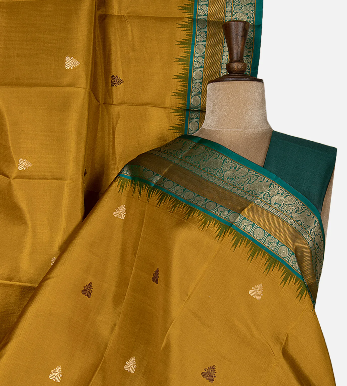 yellow-kanchipuram-silk-saree-d12143671-a