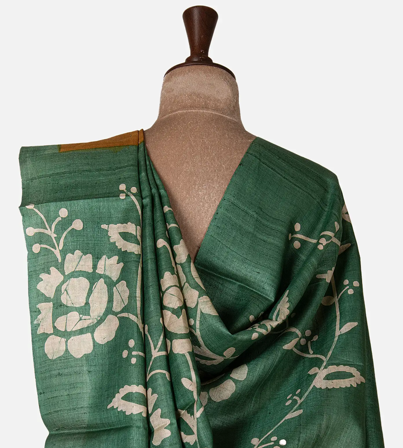 yellow-tussar-saree-d09124136-c