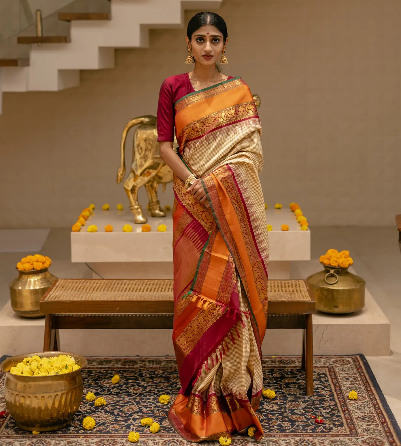 vennai-vellai-kanchipuram-silk-saree-e01144420-b