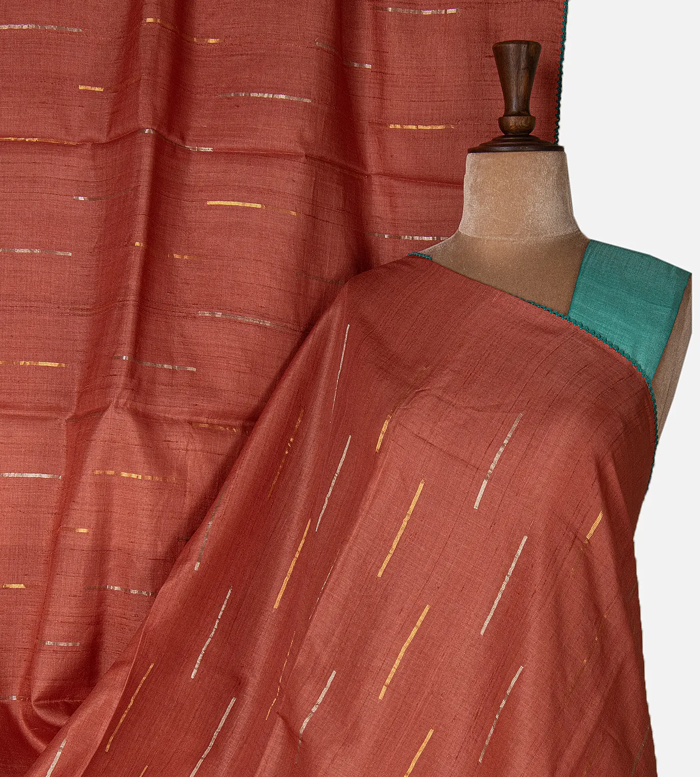 maroon-tussar-saree-d09127584-a