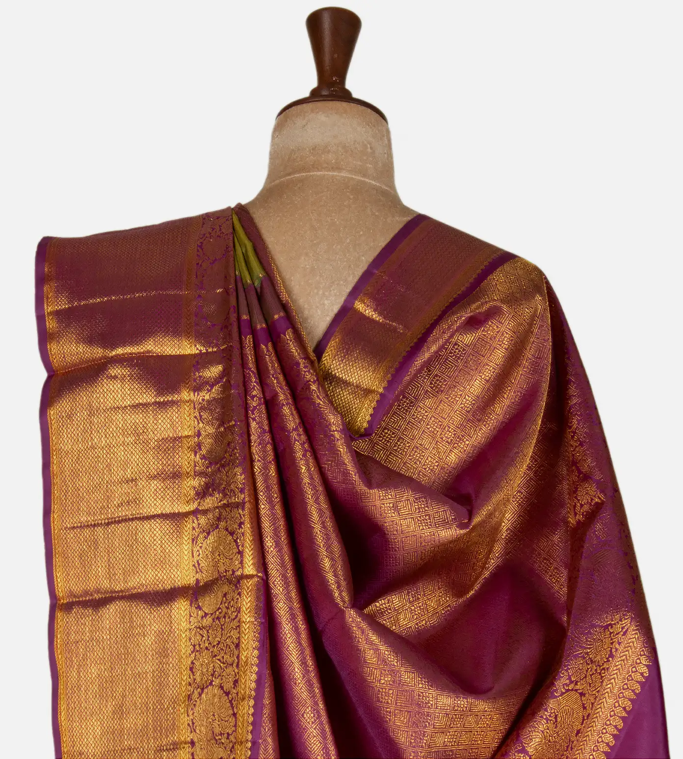 light-green-kanchipuram-silk-saree-d12143454-c