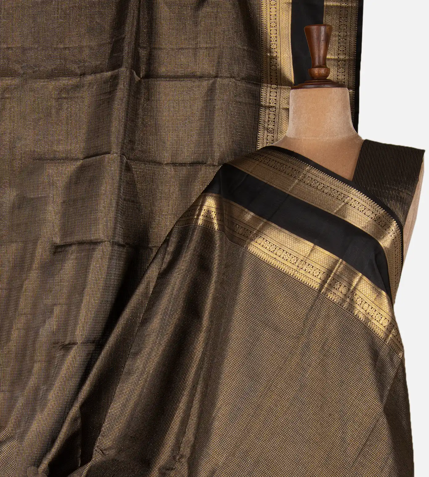 black-kanchipuram-silk-saree-d12142039-a