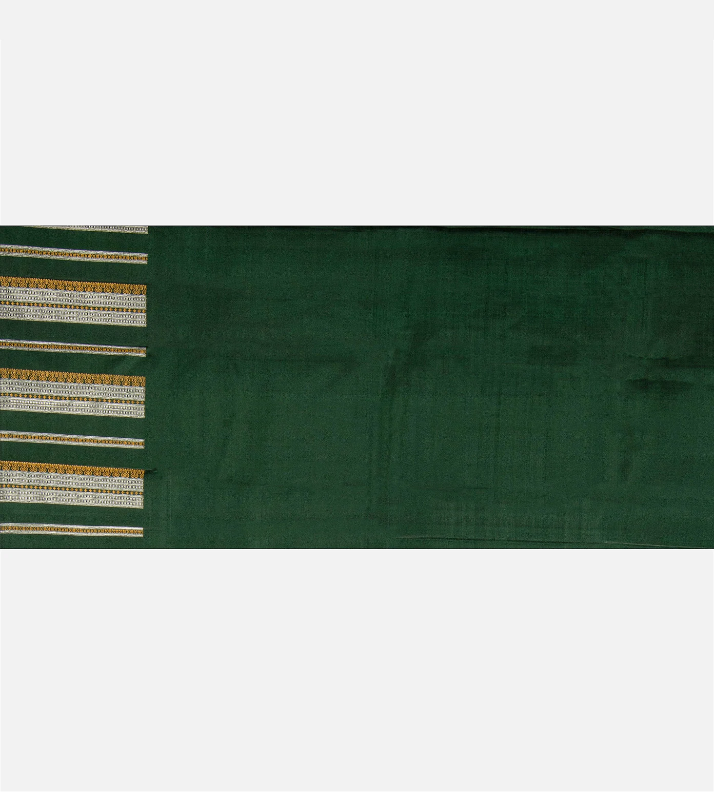 green-and-gold-kanchipuram-silk-saree-e01144415-d