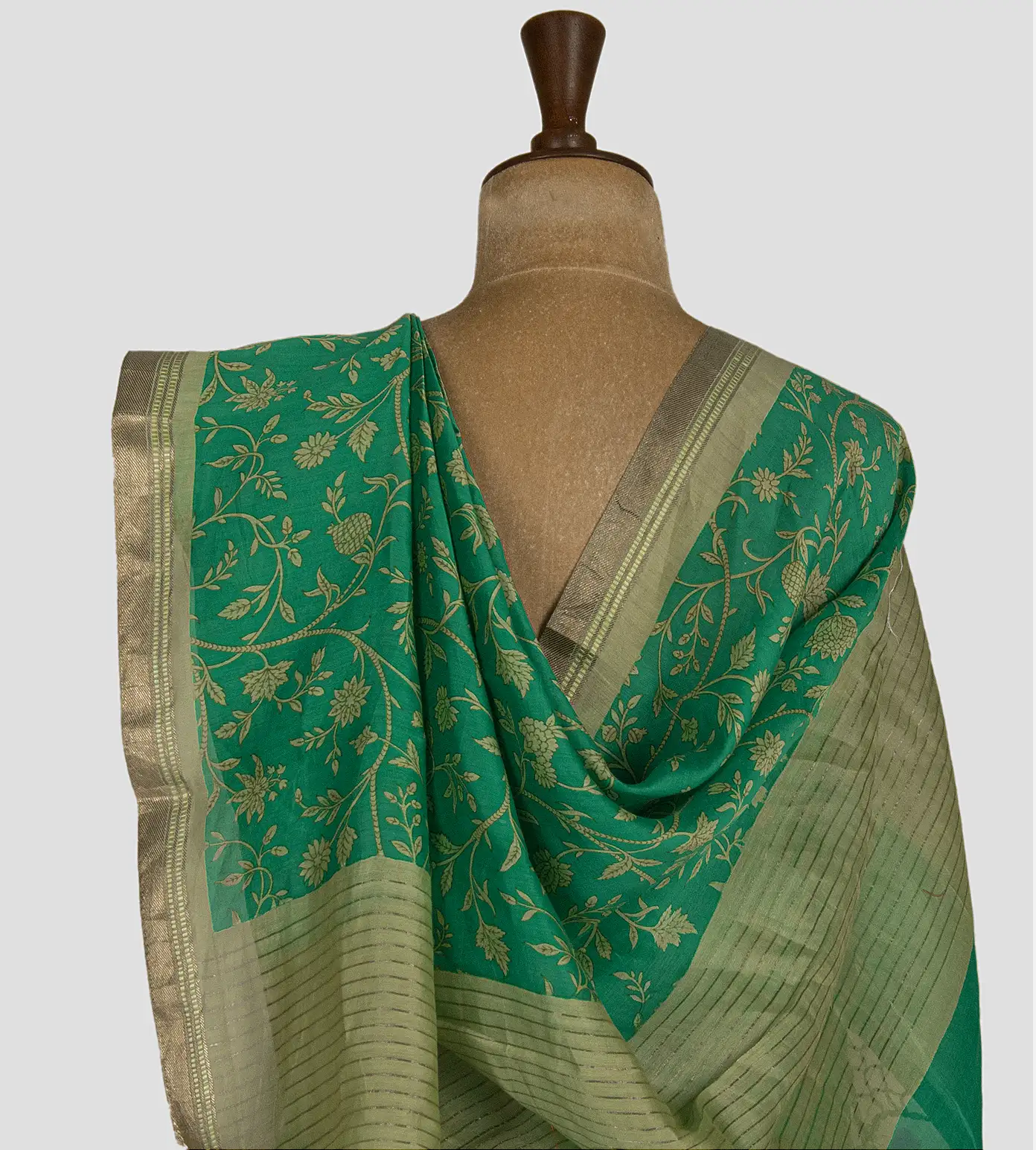 green-chanderi-cotton-saree-e01145399-c
