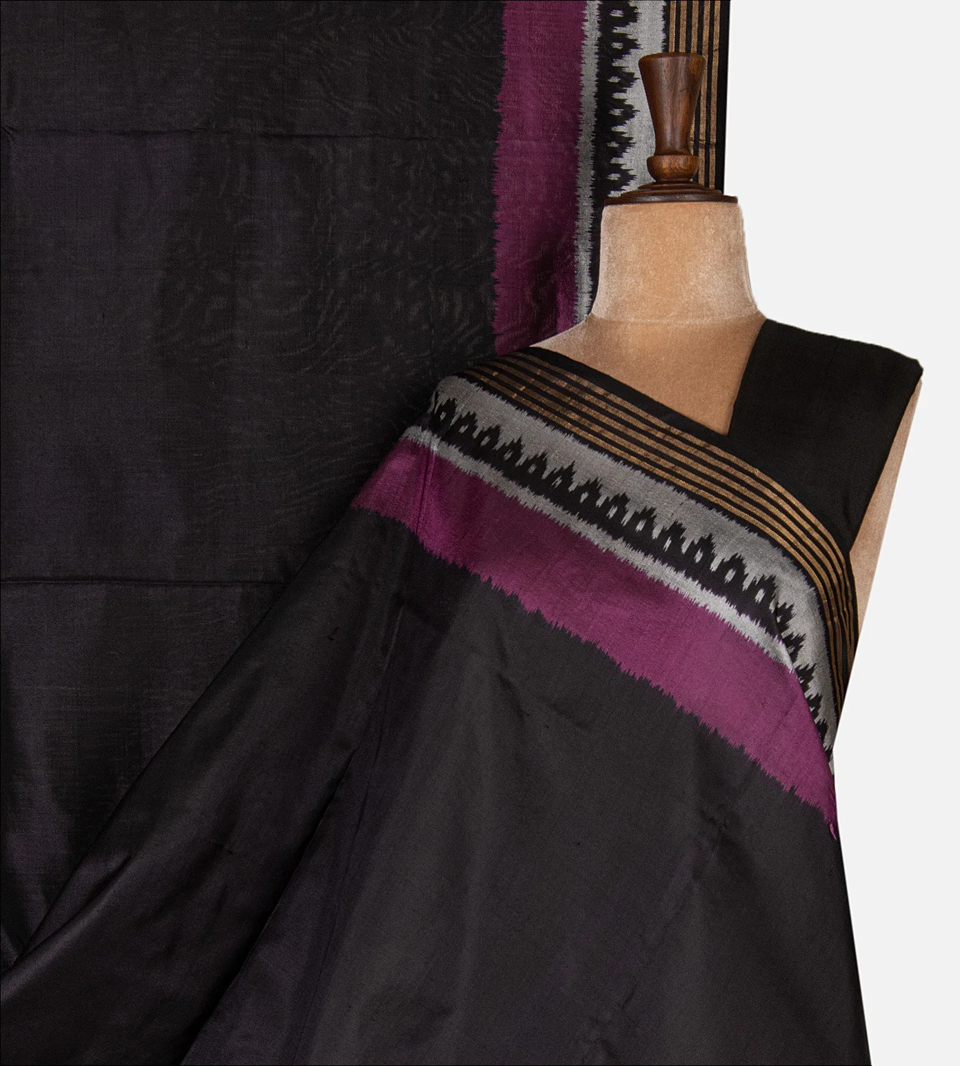 black-patola-silk-saree-d04103160-a