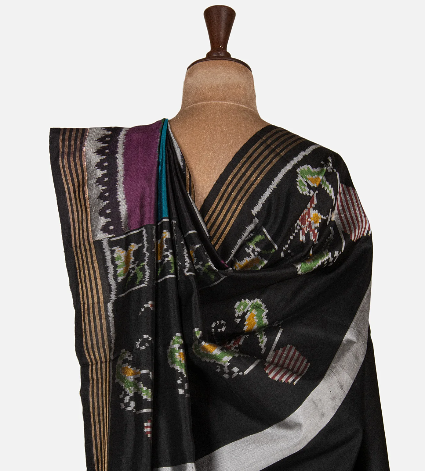 black-patola-silk-saree-d04103160-c