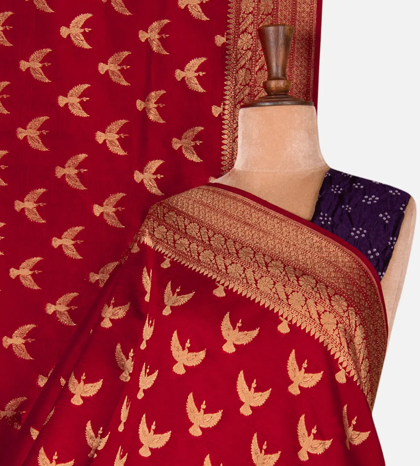 red-banarasi-tussar-saree-e01146515-a