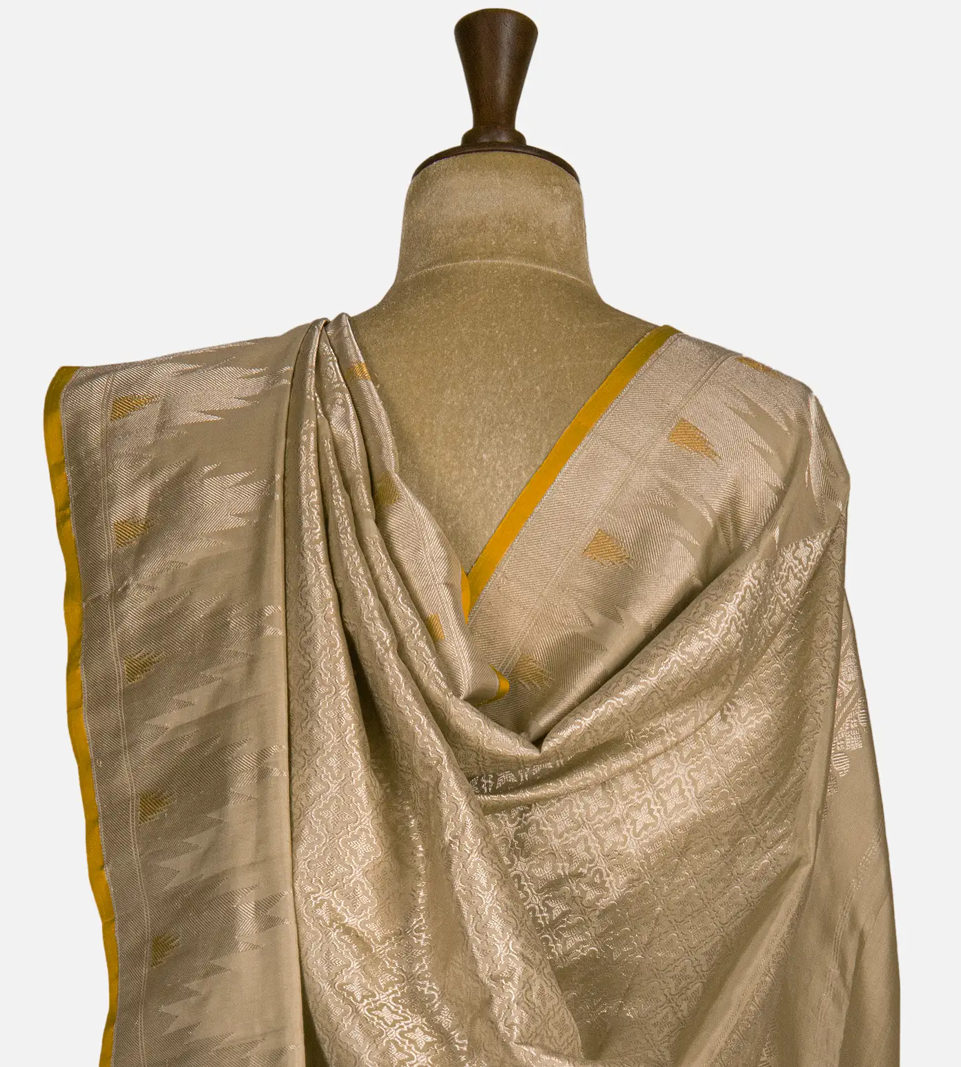 beige-gadwal-silk-saree-d11136916-c