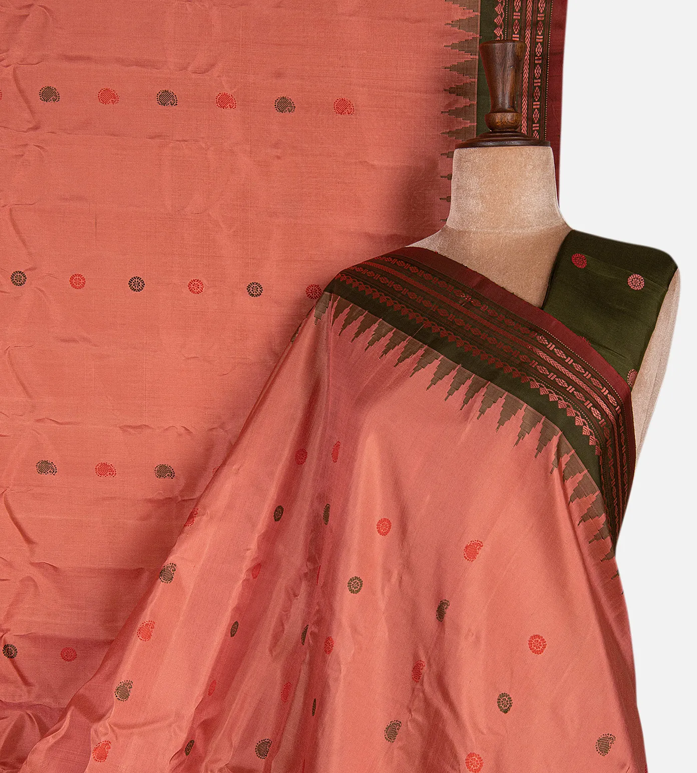 deep-coral-gadwal-silk-saree-d11136903-a