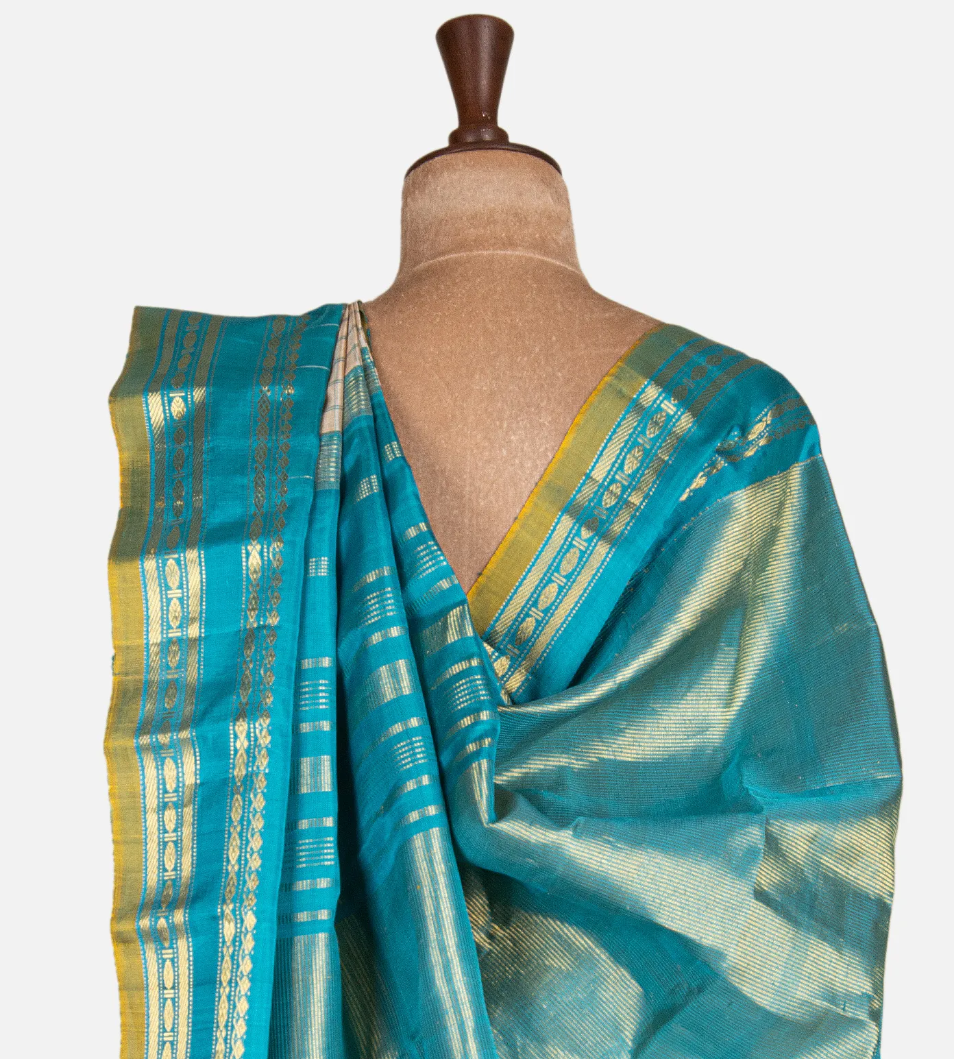 off-white-gadwal-silk-saree-d11136946-c
