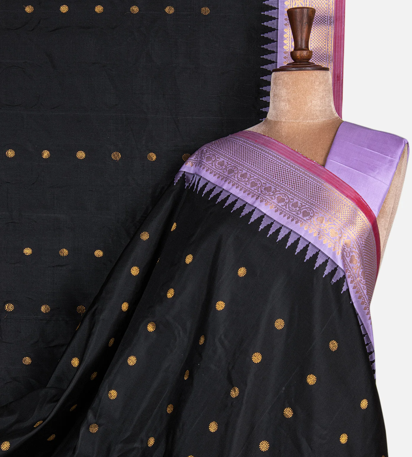 black-gadwal-silk-saree-d09128007-a