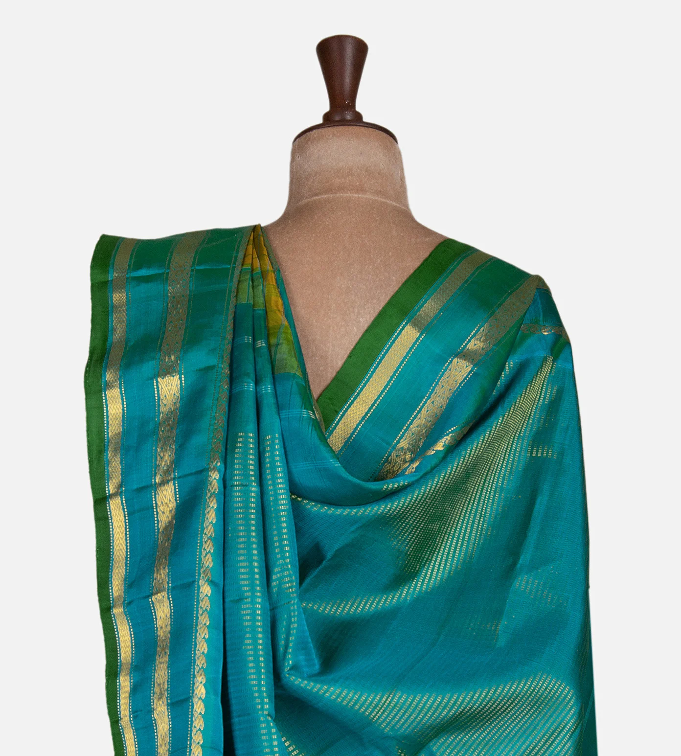lime-green-gadwal-silk-saree-e01145433-c