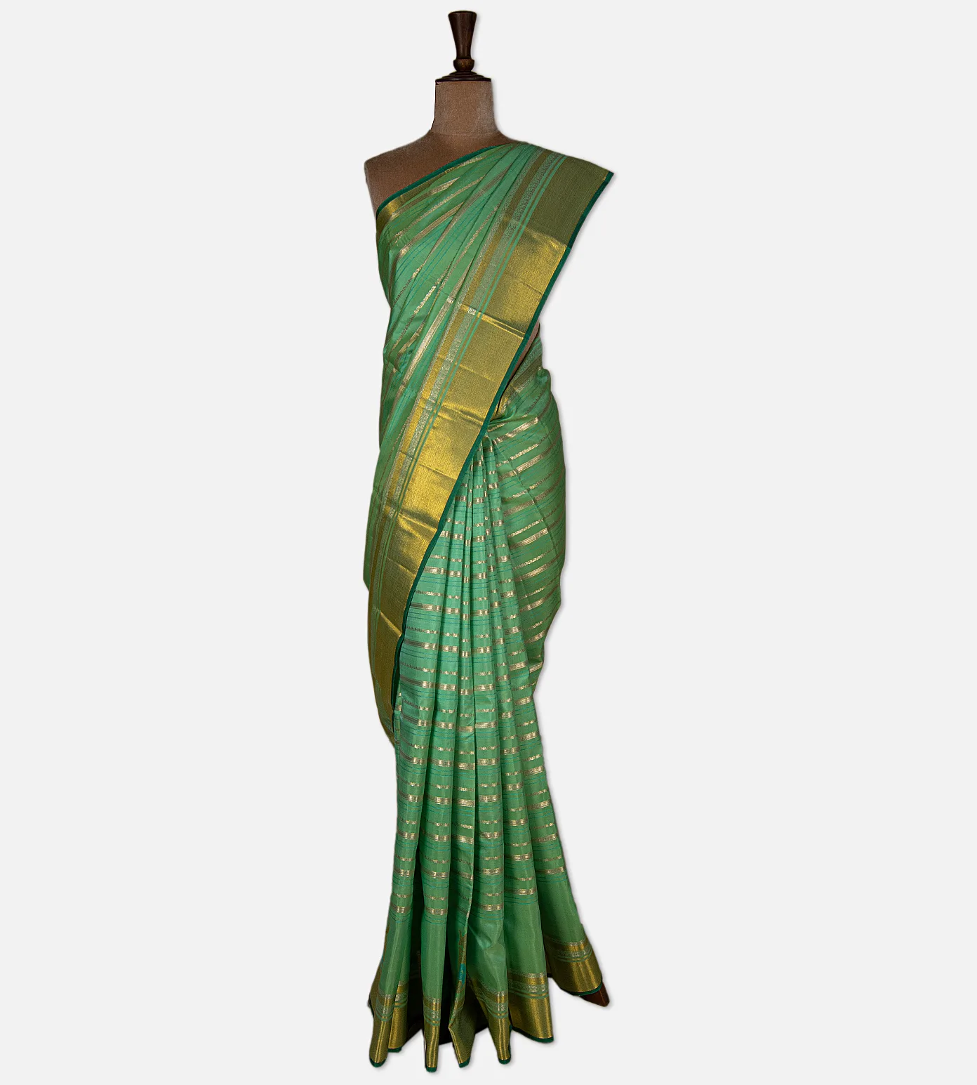 green-kanchipuram-silk-saree-e01146723-b