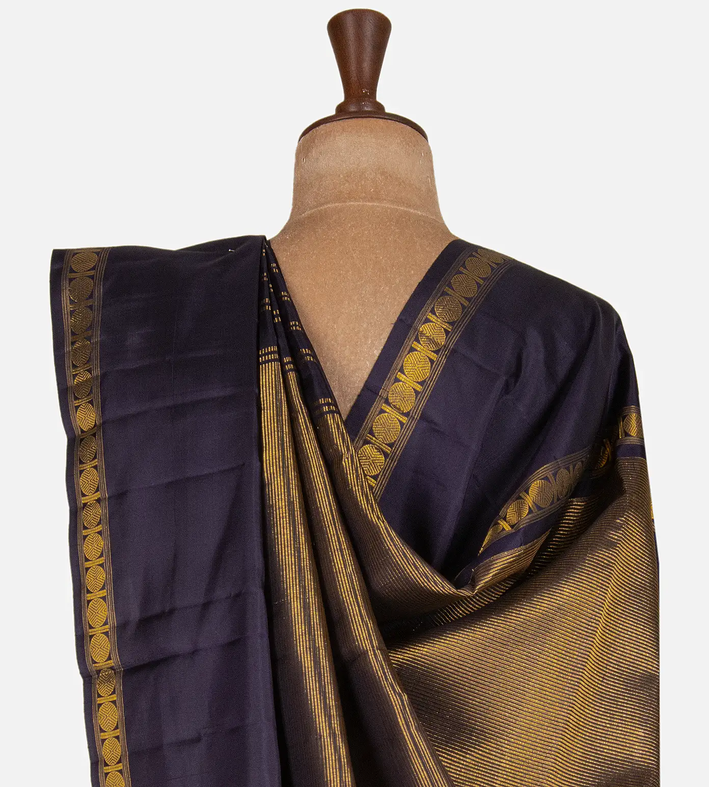pastel-green-kanchipuram-silk-saree-e01146673-c
