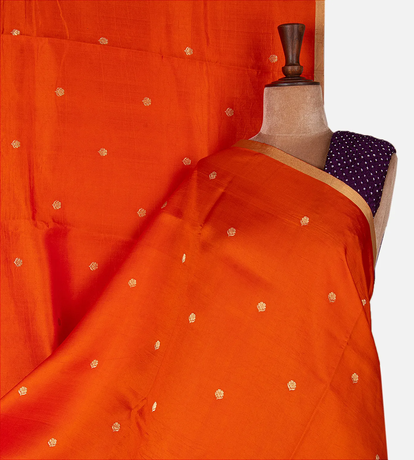 orange-banarasi-kattan-silk-saree-e01146505-a
