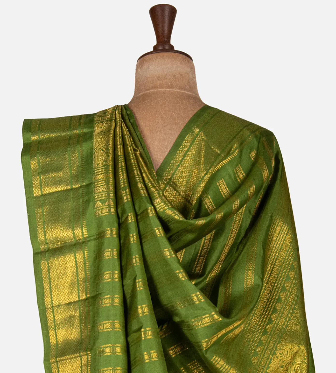 green-kanchipuram-silk-saree-d12141776-c