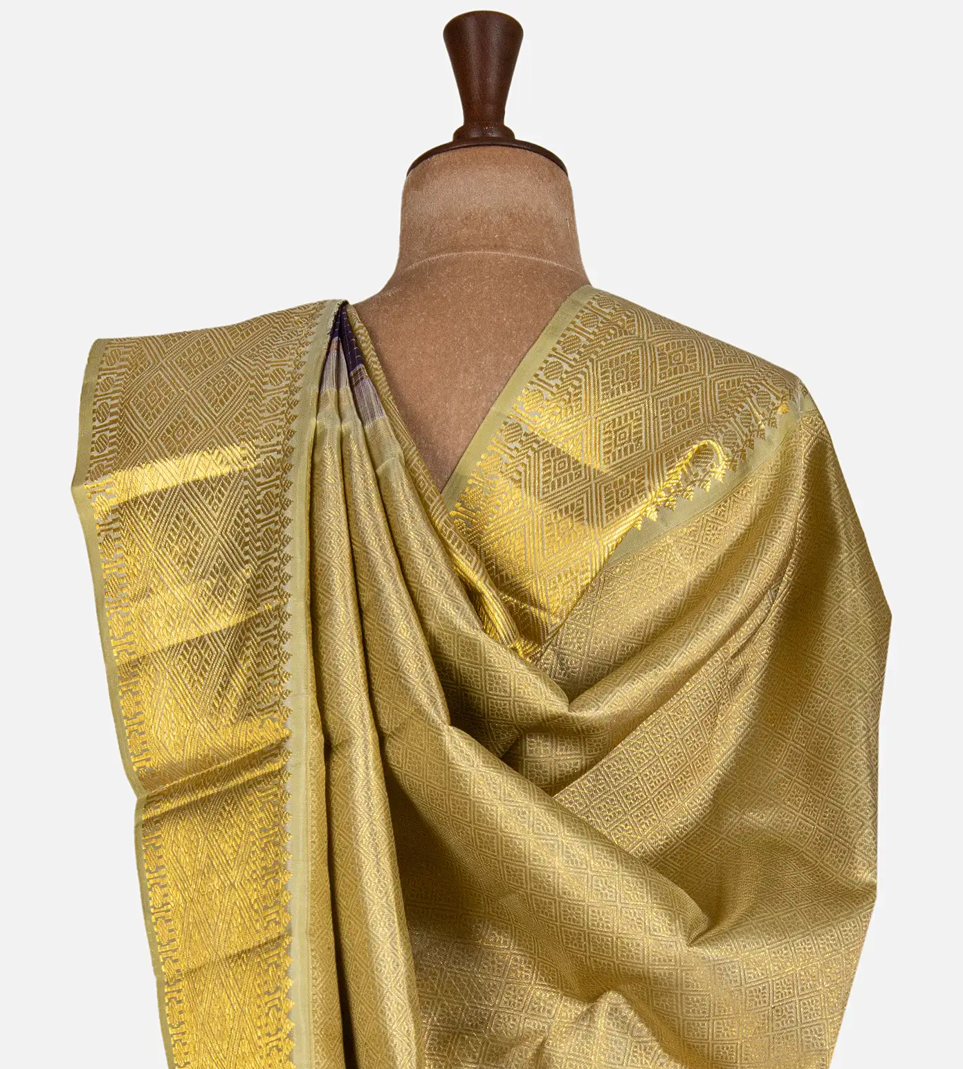 purple-kanchipuram-silk-saree-e01144628-c