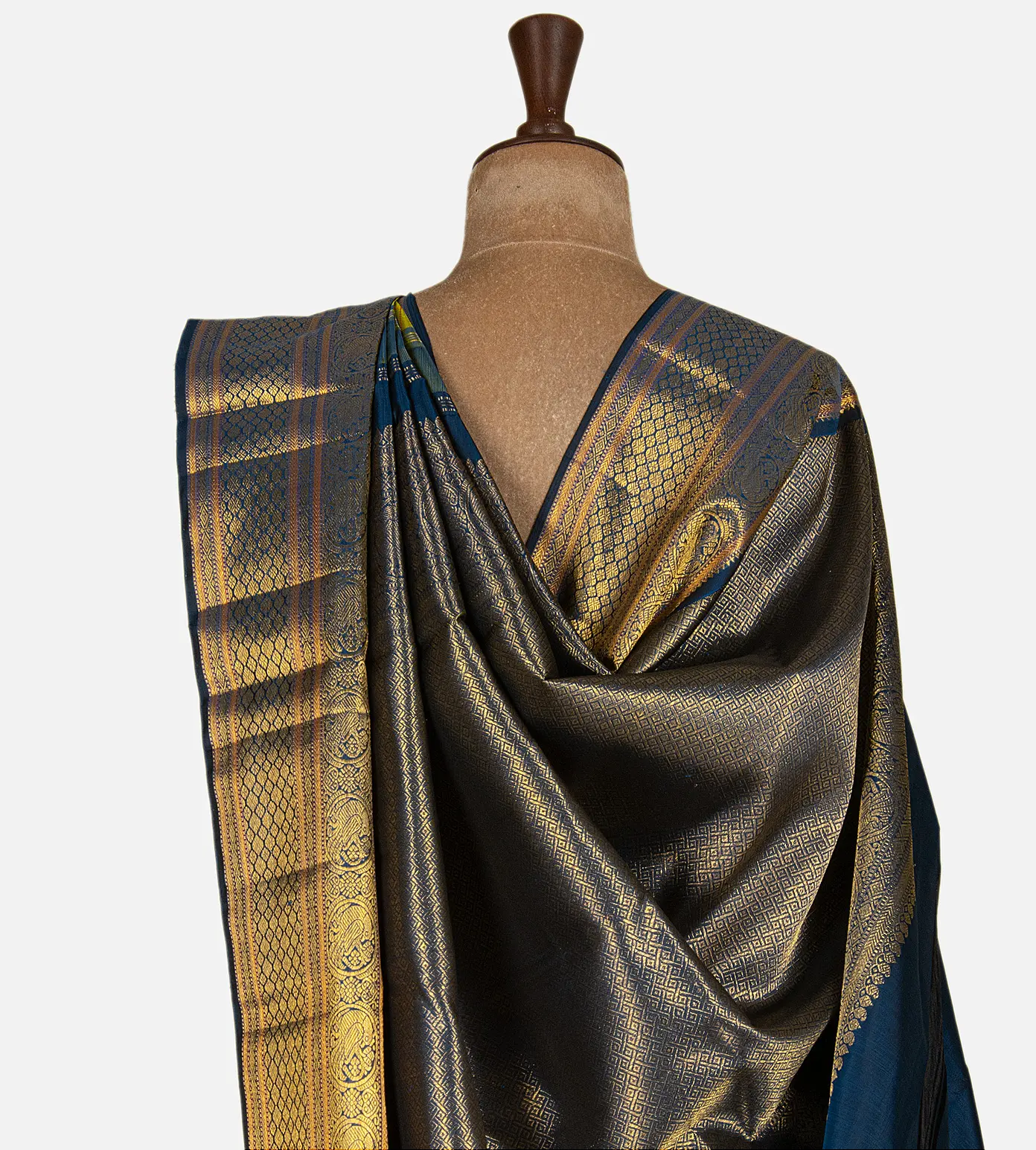 yellow-kanchipuram-silk-saree-d11135789-c