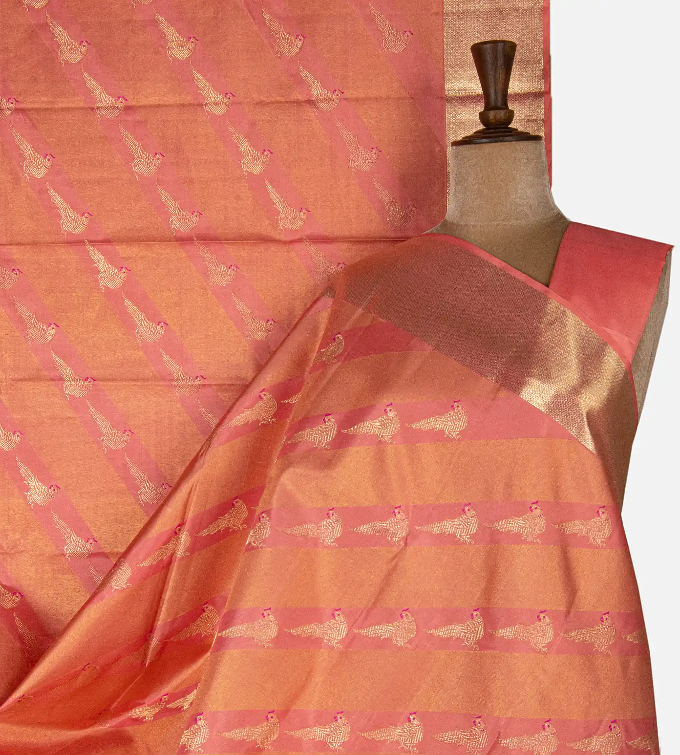 salmon-pinkkanchipuram-silk-saree-d12141565-a