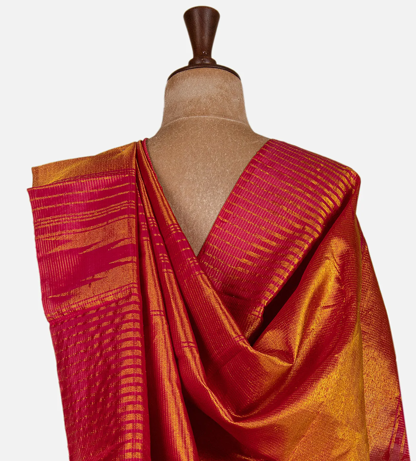 red-kanchipuram-silk-saree-d11139076-c