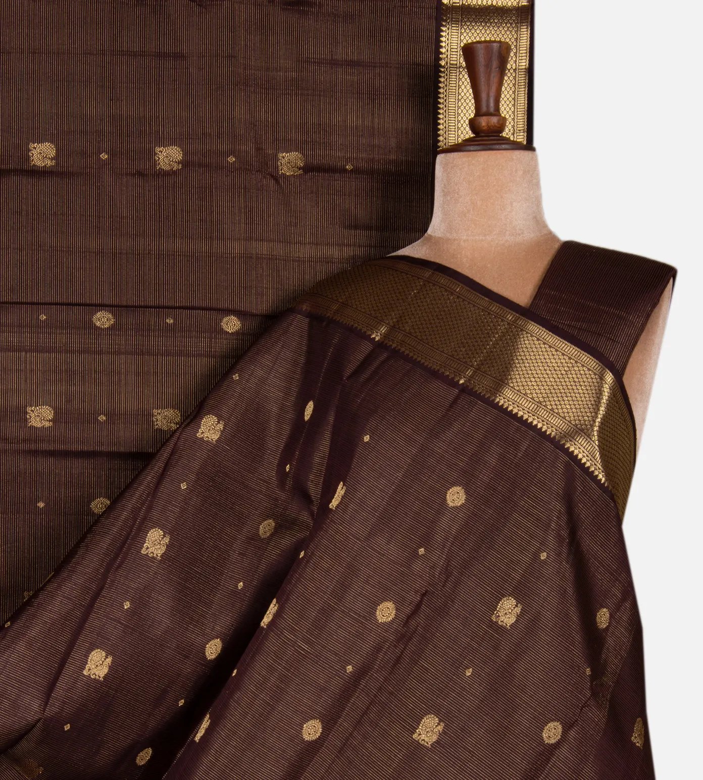 brown-kanchipuram-silk-saree-e01145637-a