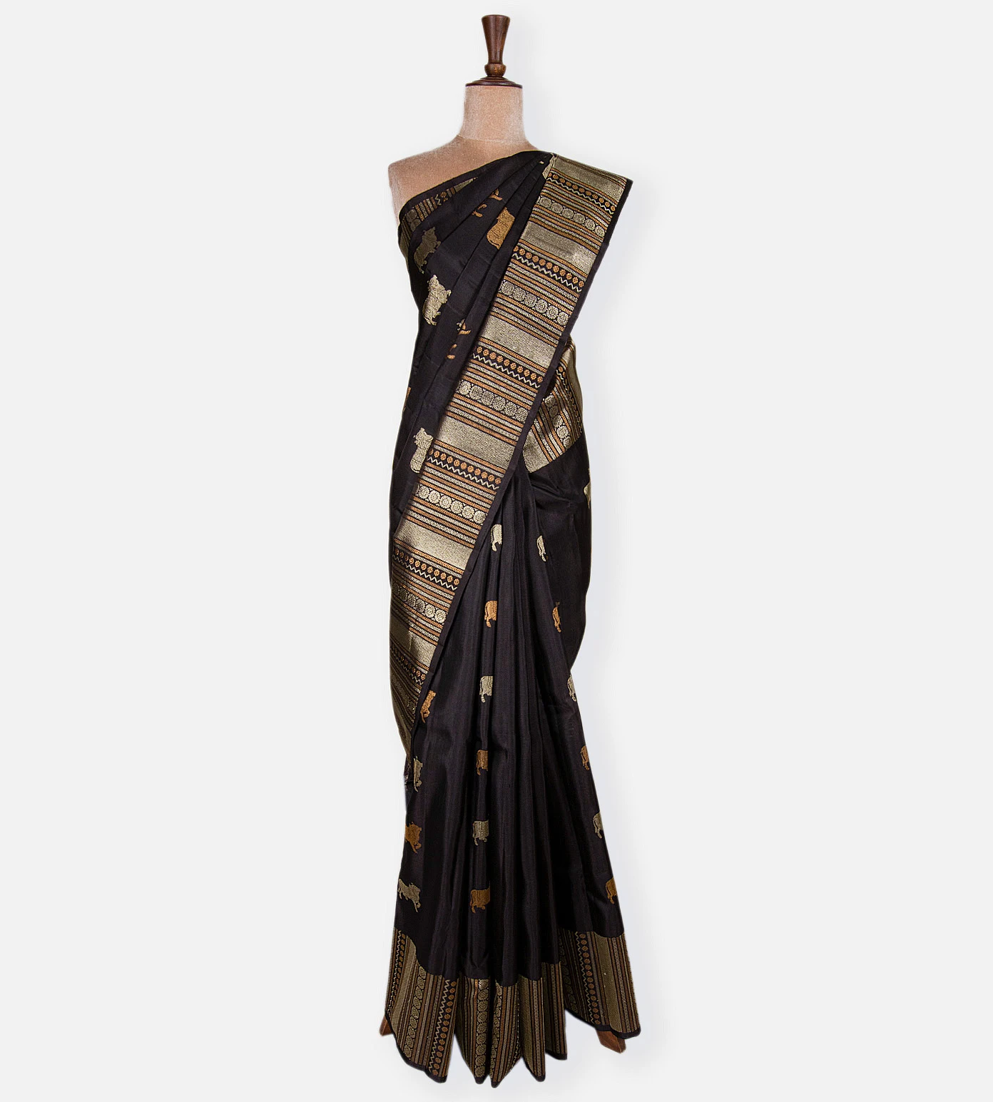 black-kanchipuram-silk-saree-e01147149-b
