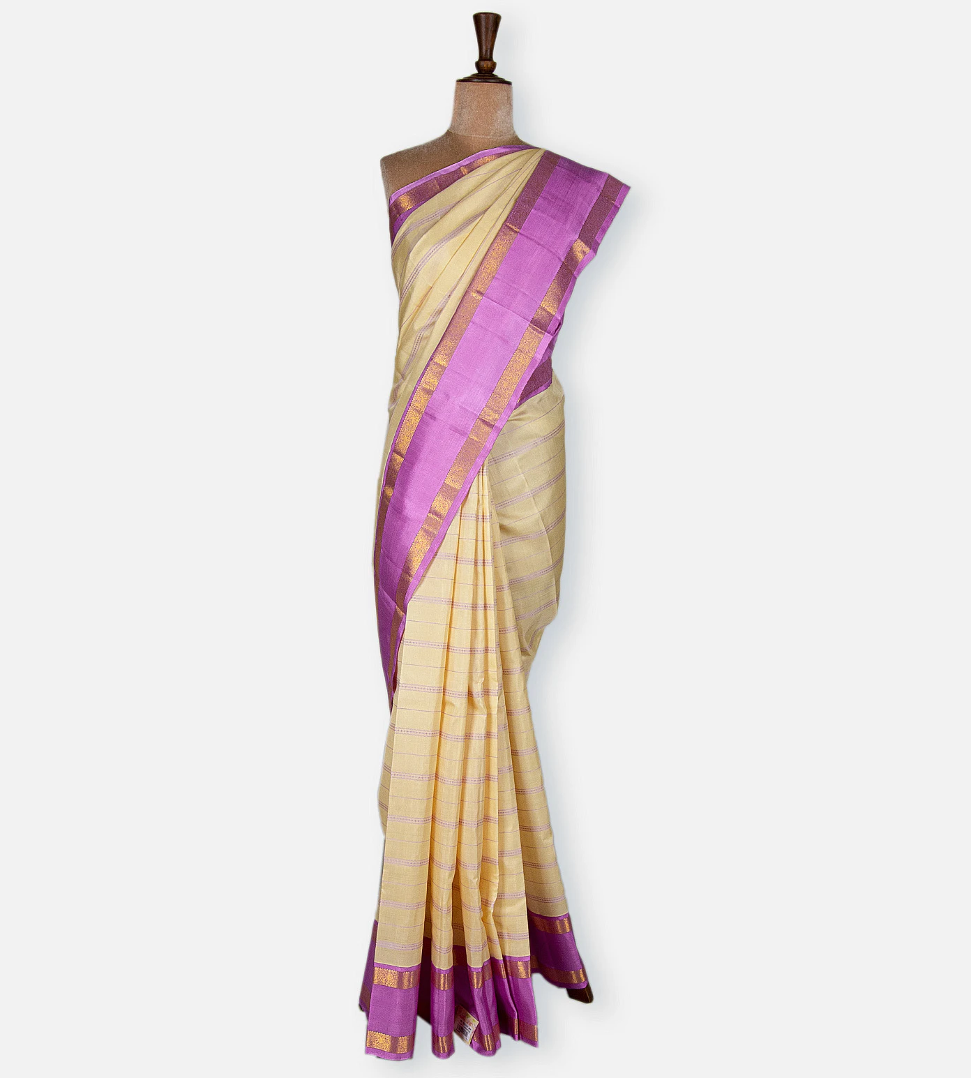 creme-kanchipuram-silk-saree-e01144698-b