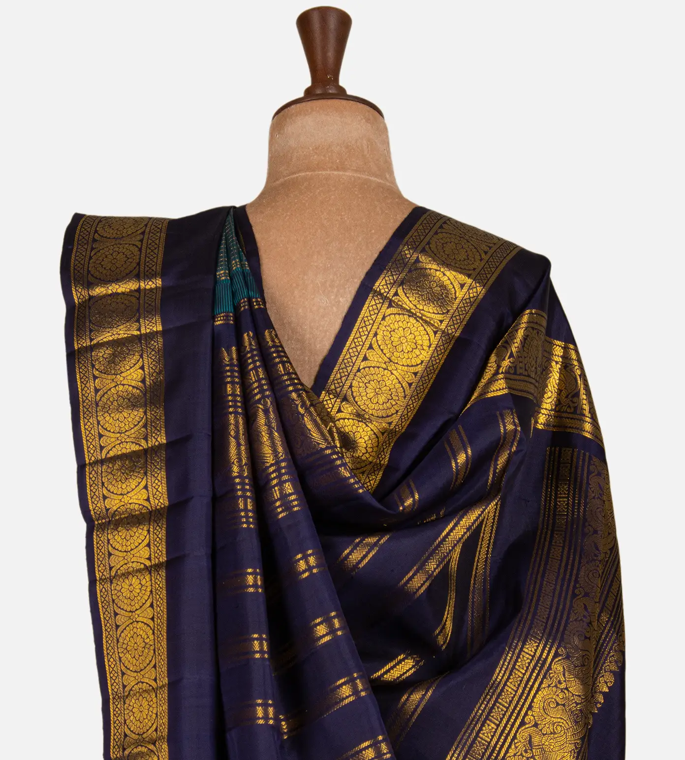 blue-kanchipuram-silk-saree-e01146675-c
