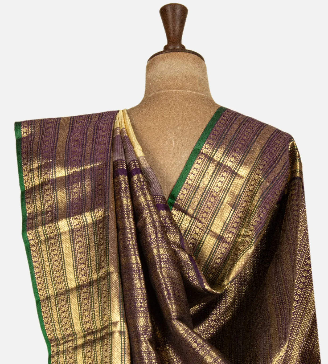 creme-kanchipuram-silk-saree-e01147160-c