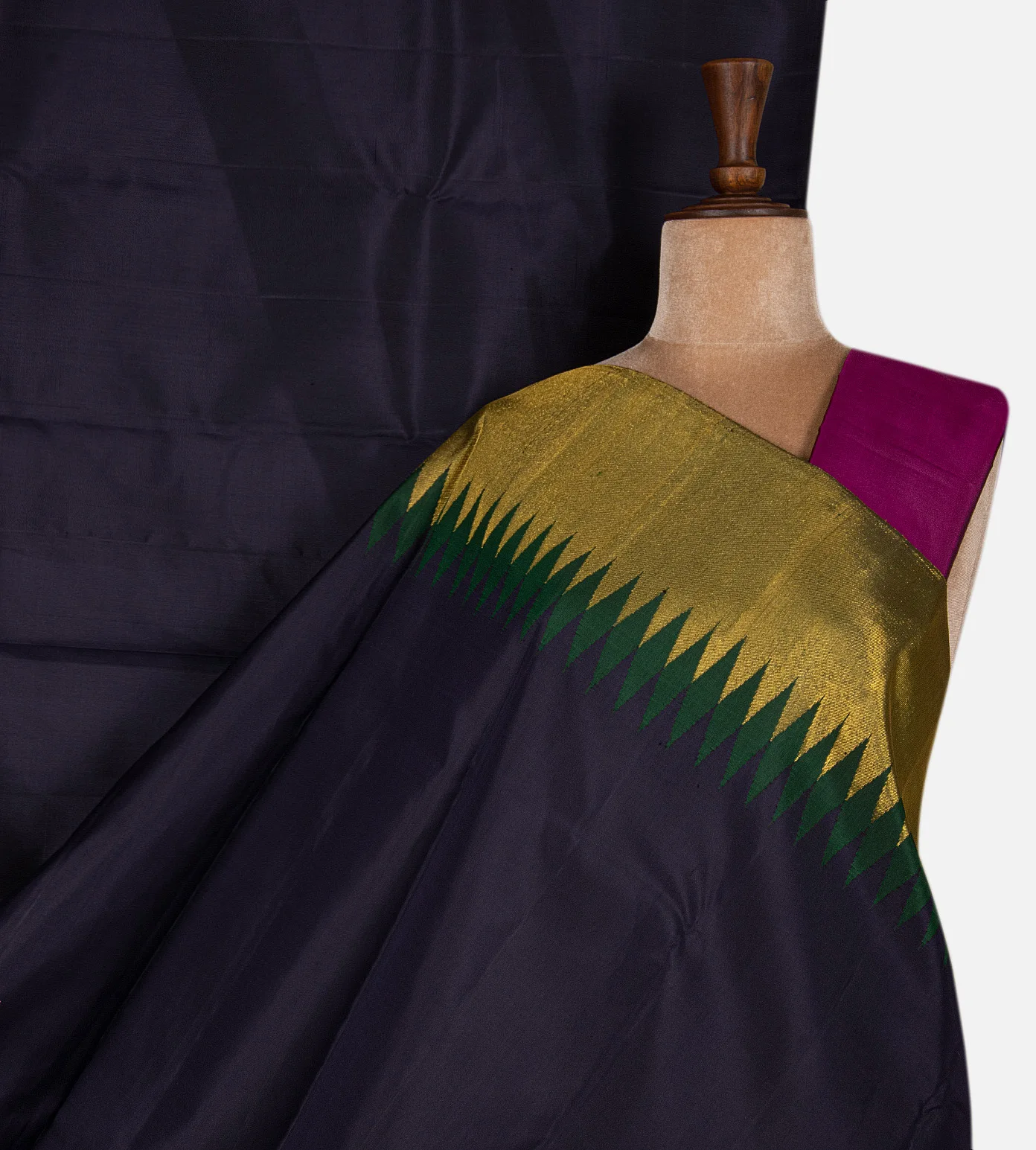 black-kanchipuram-silk-saree-d09121250-a