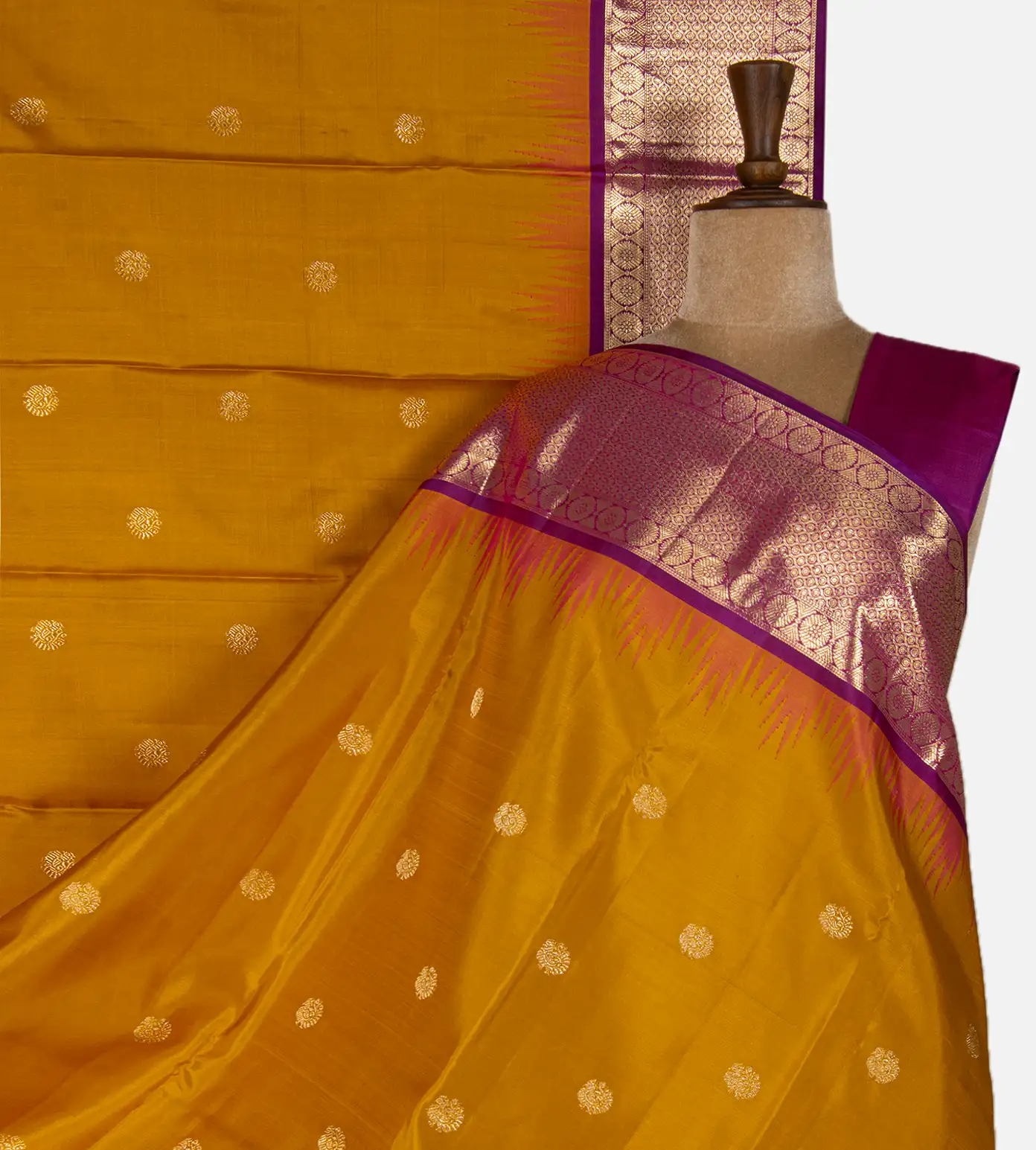 yellow-kanchipuram-silk-saree-d12142029-a