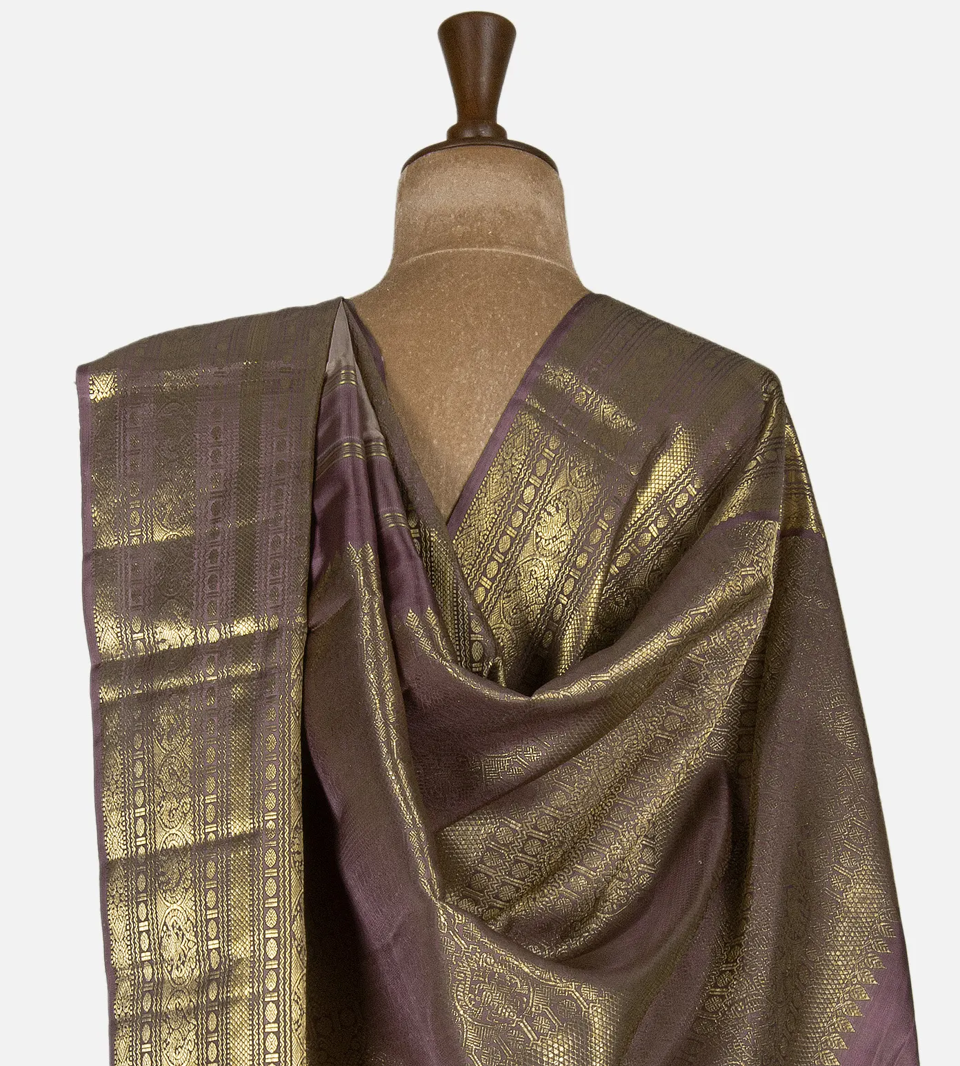 creme-kanchipuram-silk-saree-e01147153-c