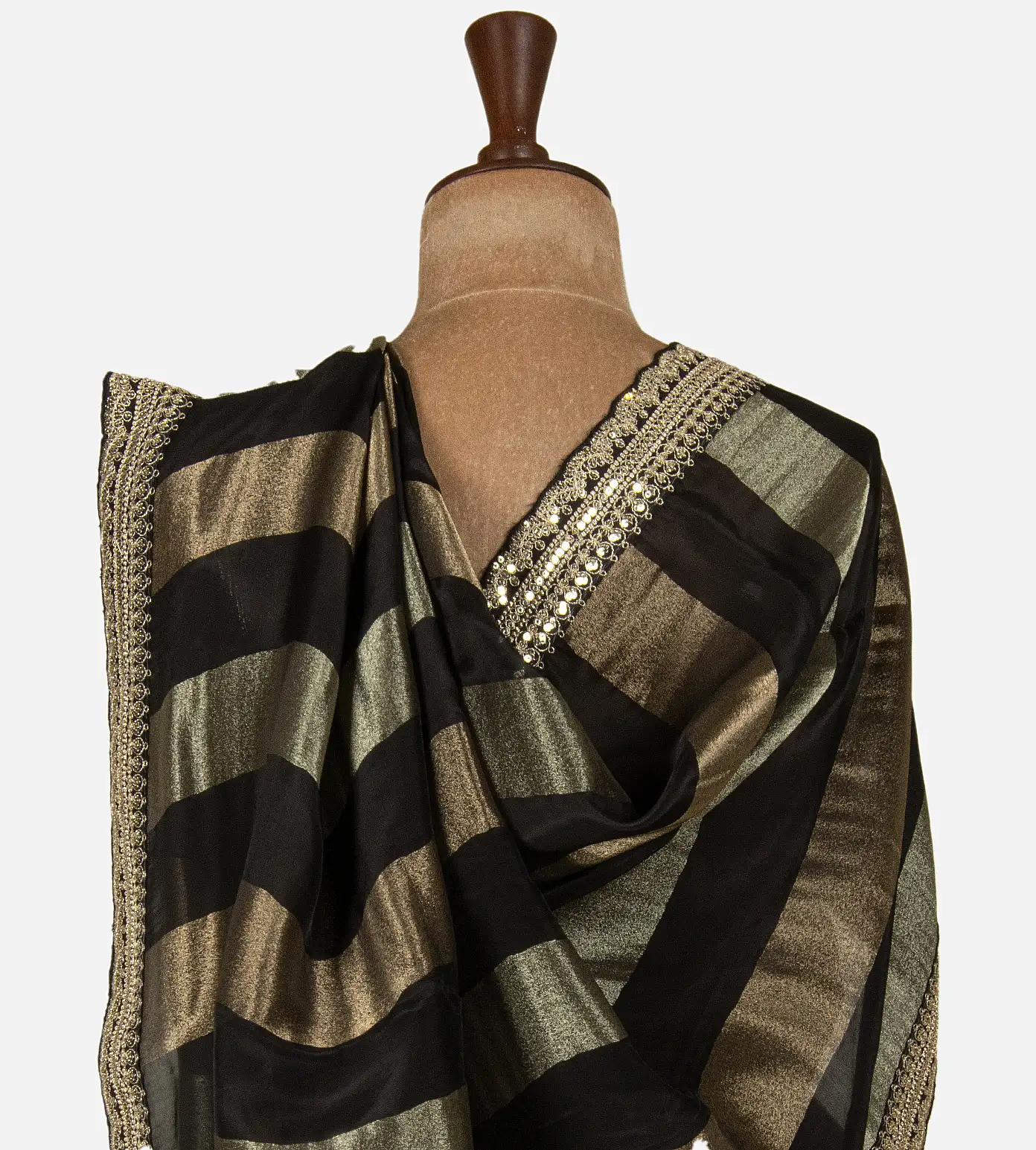 black-organza-saree-e01144952-c