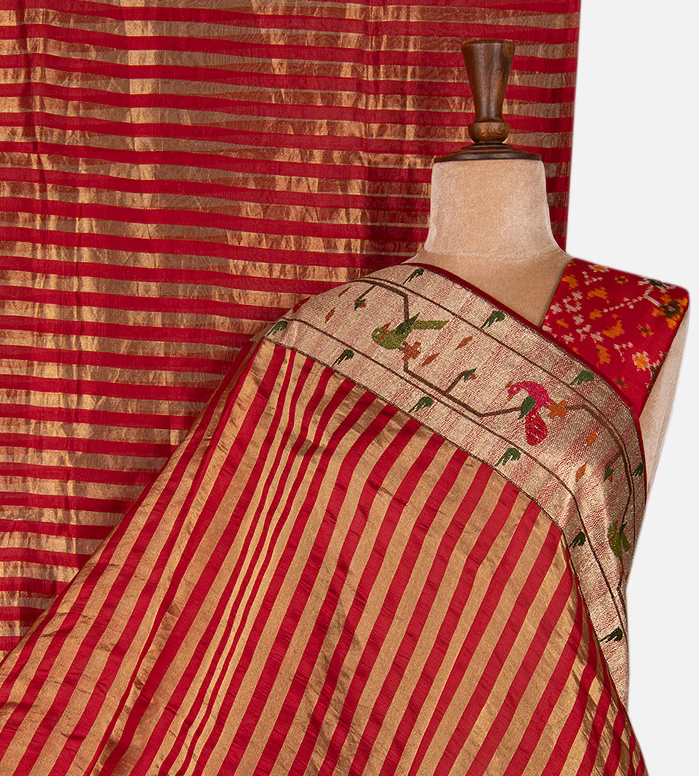 red-organza-saree-e01145957-a