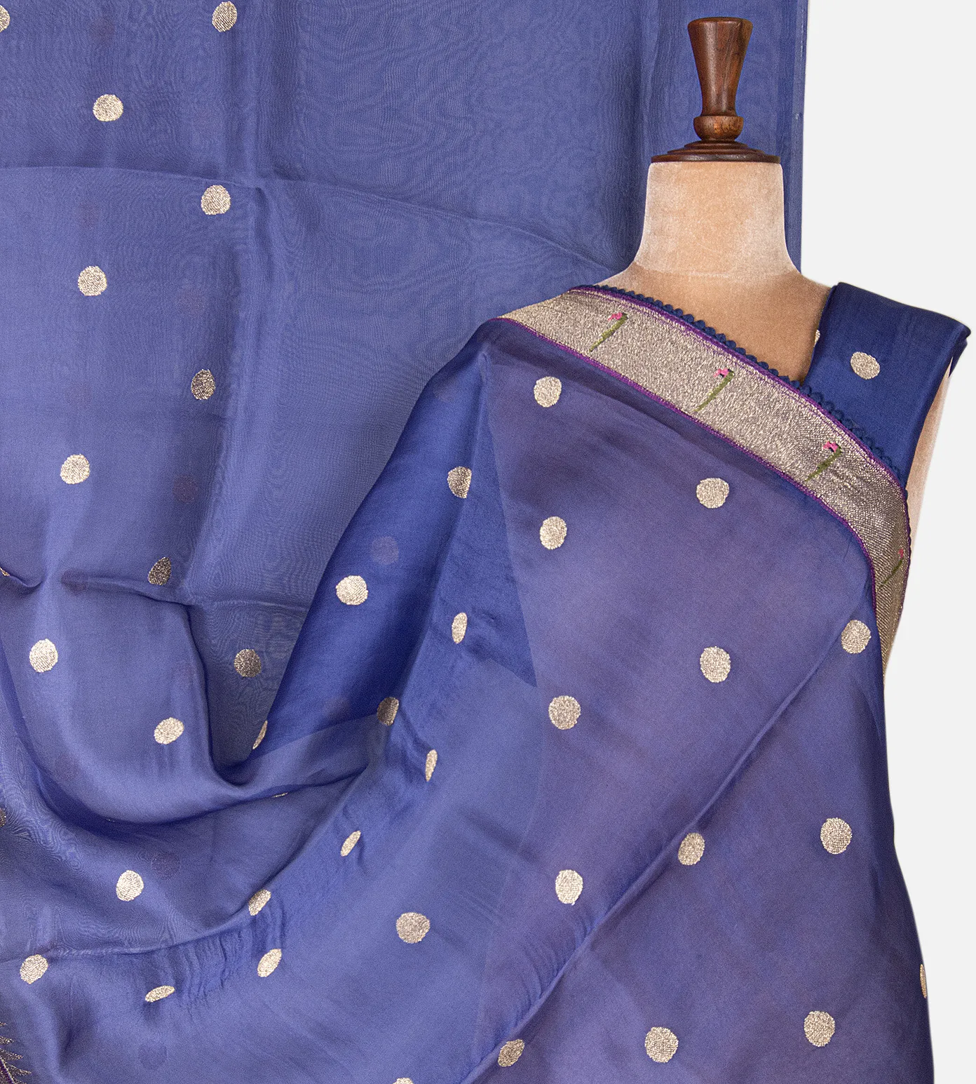 light-blue-organza-embroidery-saree-e01144865-a