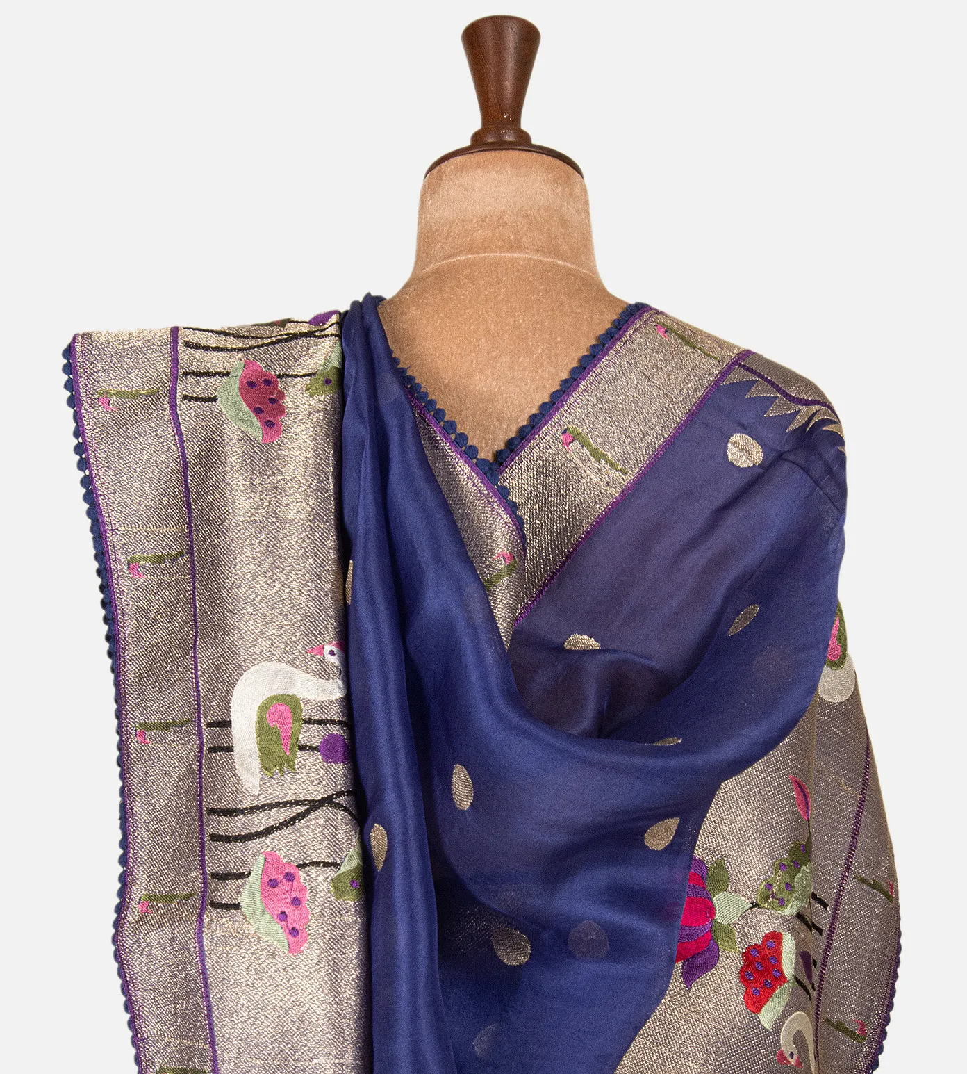 light-blue-organza-embroidery-saree-e01144865-c