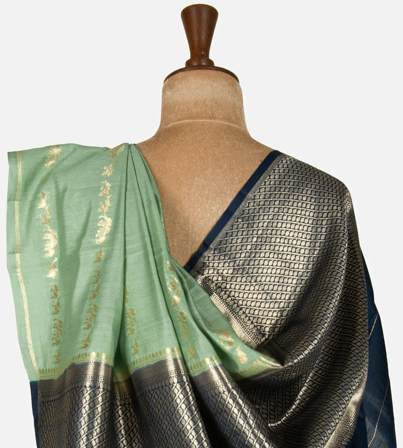 pastel-green-chaniya-silk-saree-d09128499-c