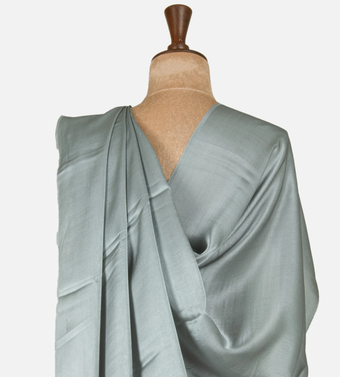 grey-satin-crepe-saree-d05104820-c