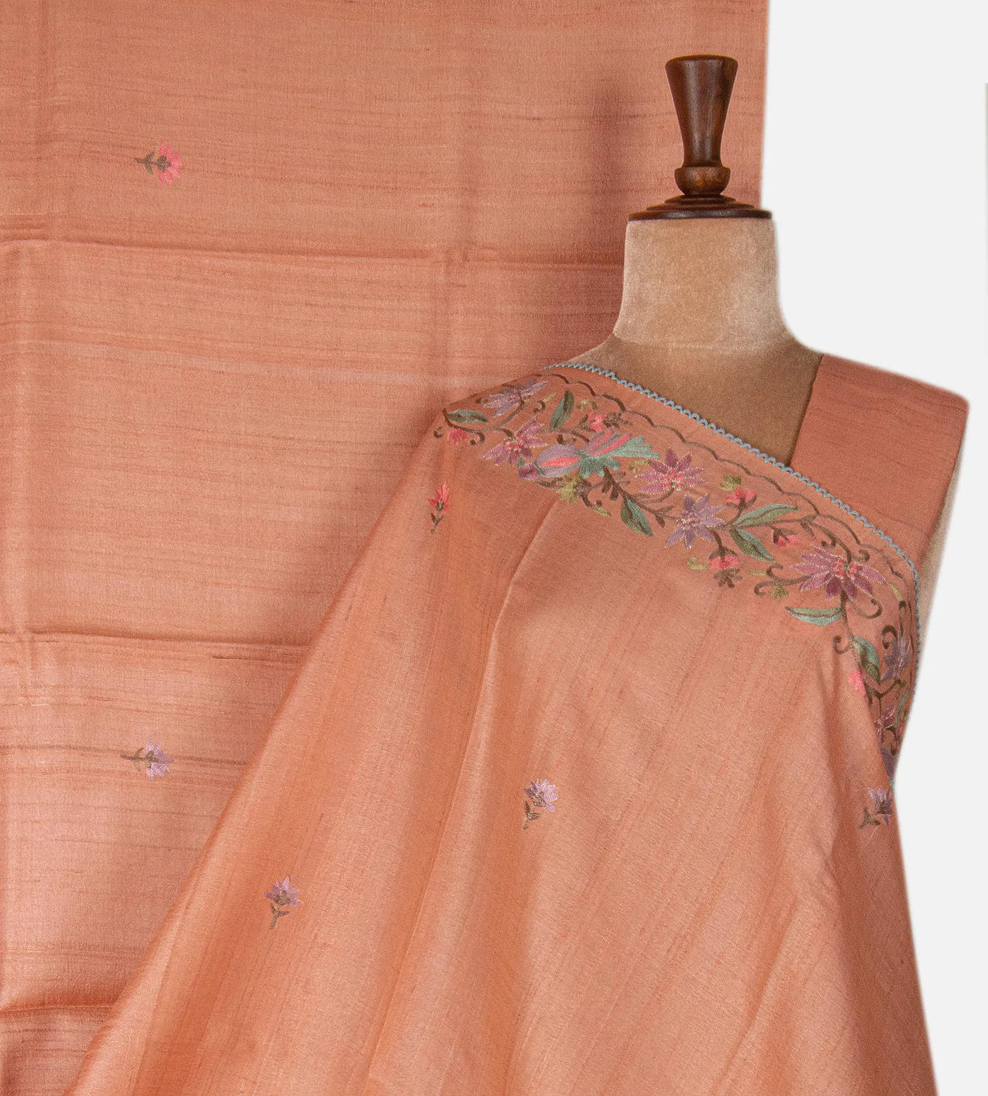 light-peach-tussar-saree-d09124202-a