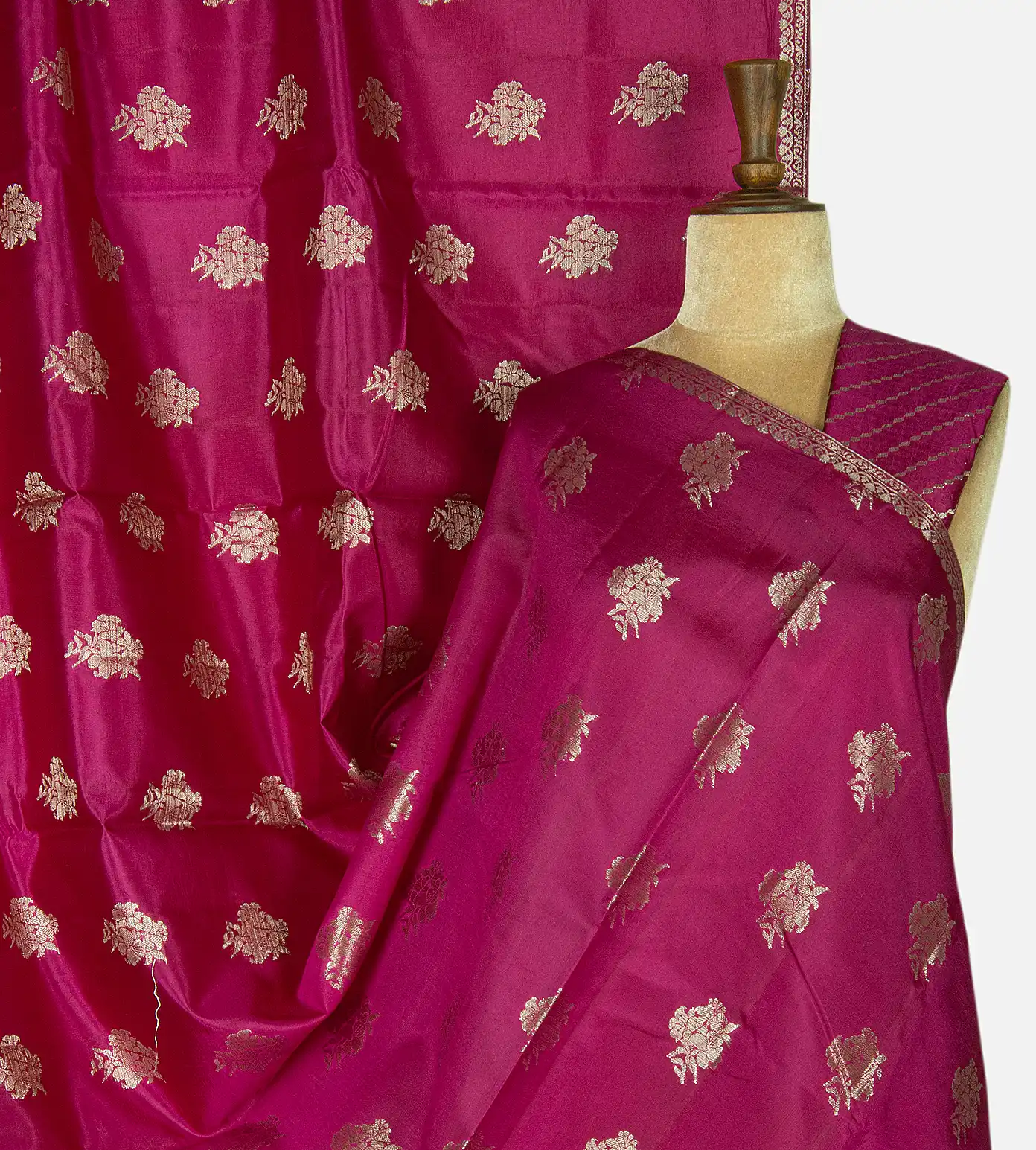 pink-chaniya-silk-saree-d11136284-a