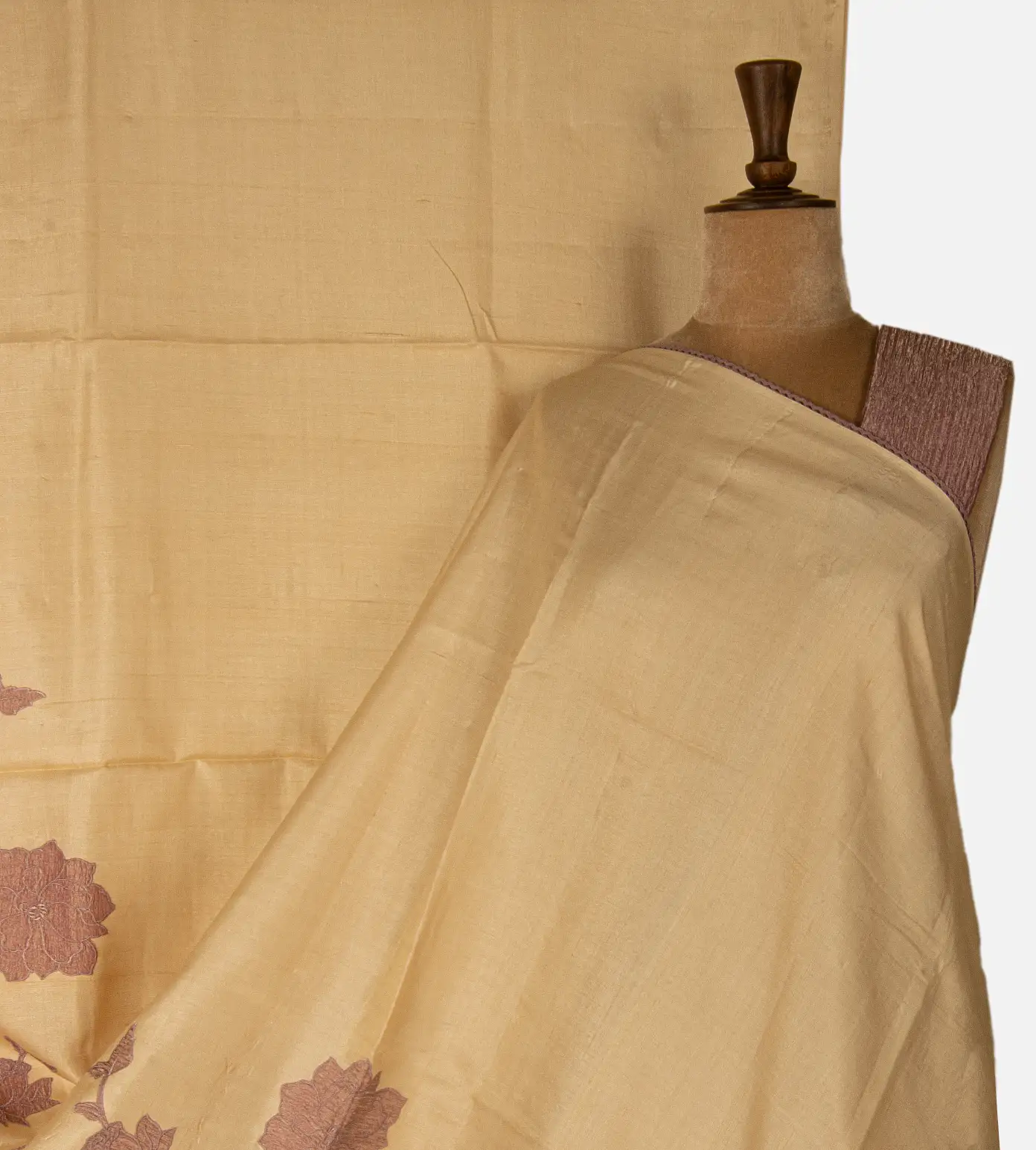 beigetussar-saree-d09120763-a