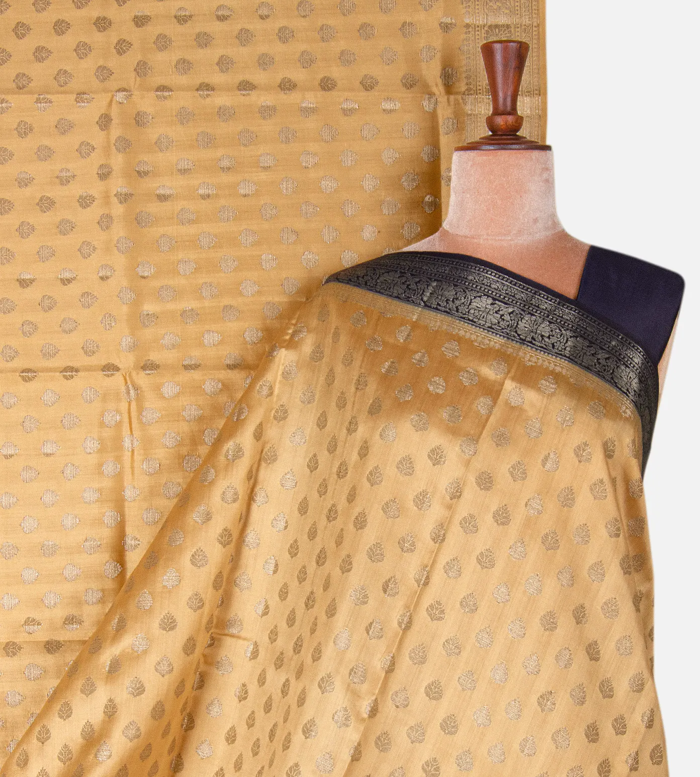 beige-chaniya-silk-saree-d10133330-a