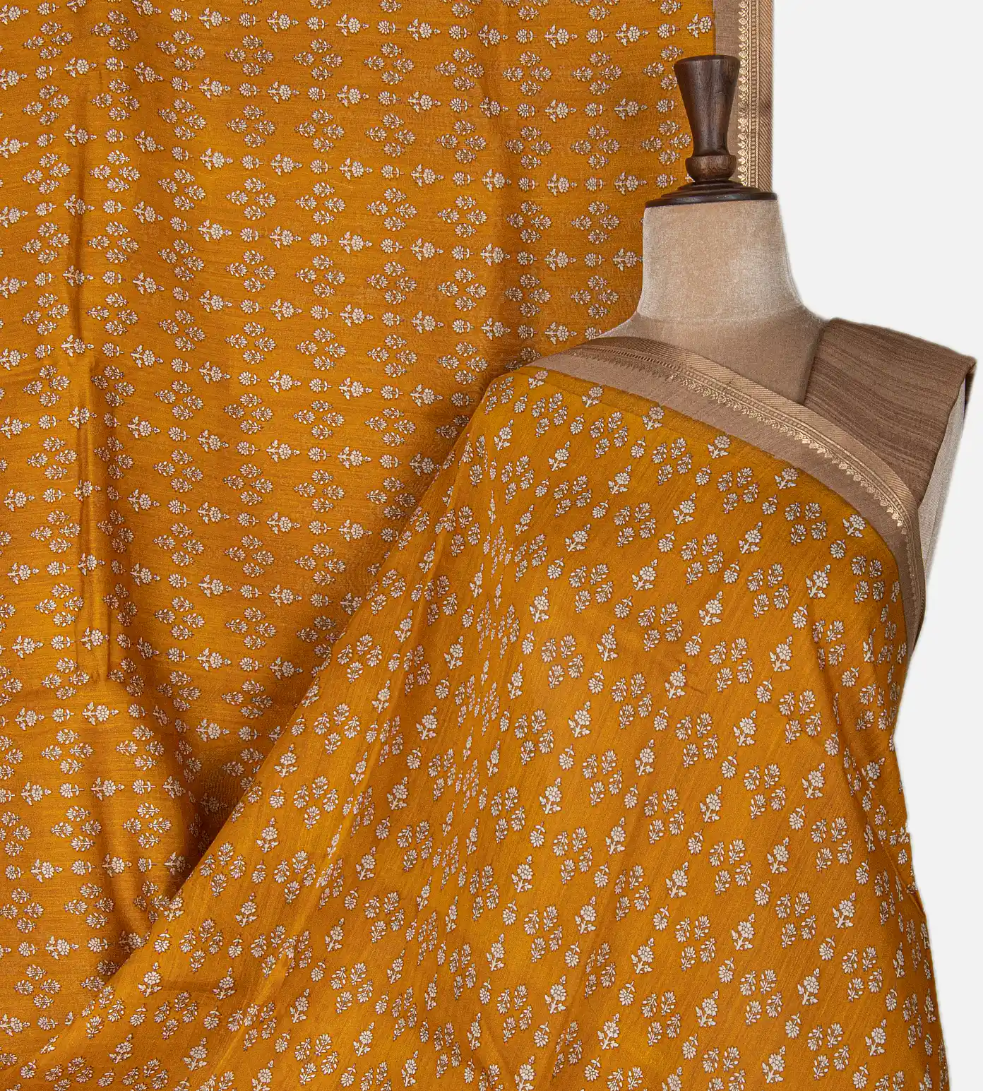 yellow-moonga-tussar-saree-d09124924-a
