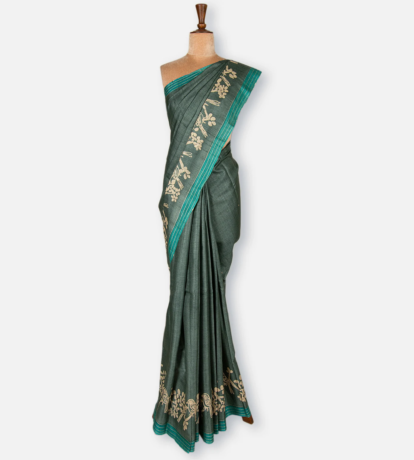 grey-tussar-saree-c0965701-b